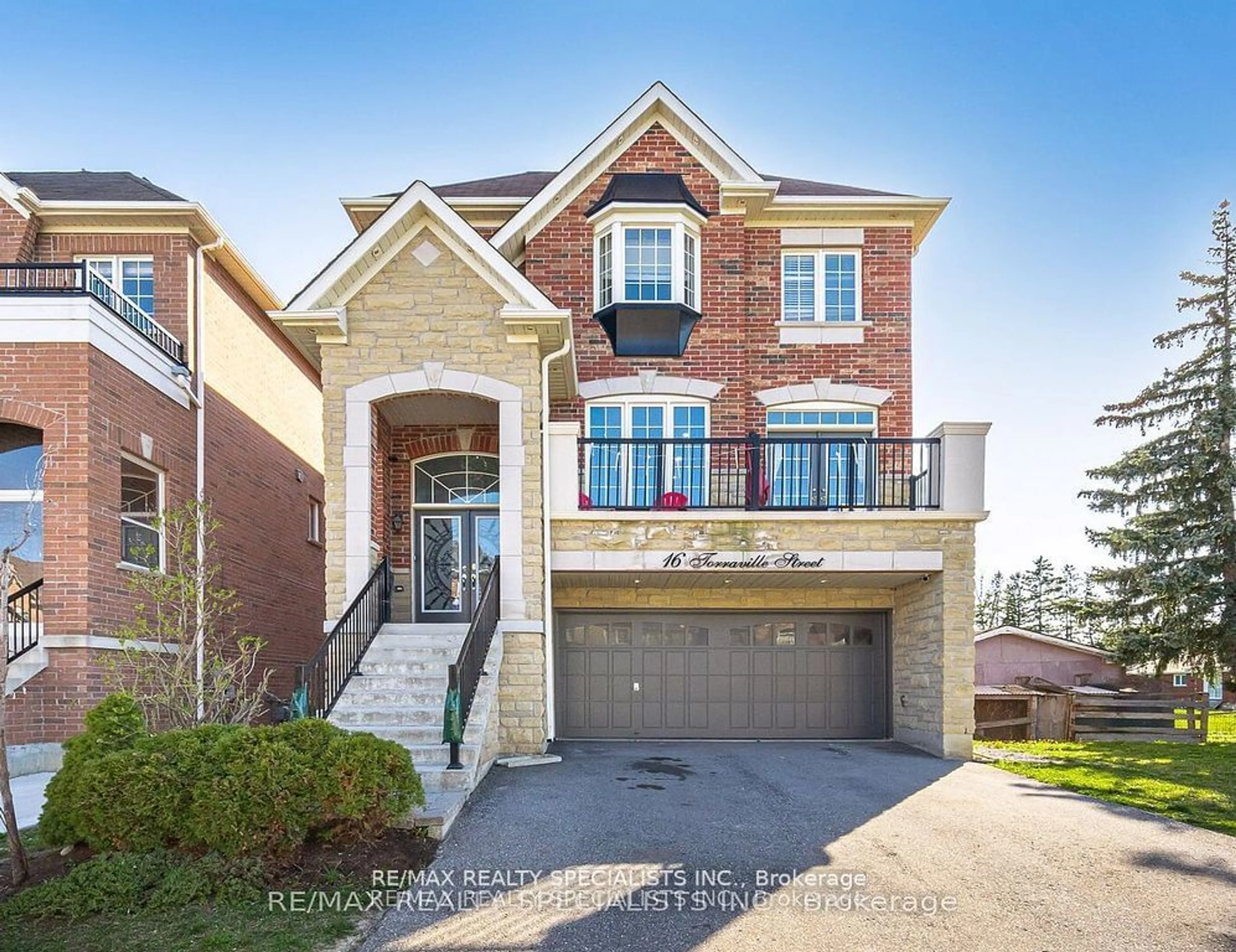 Home with brick exterior material for 16 Torraville St, Brampton Ontario L6R 0Y5