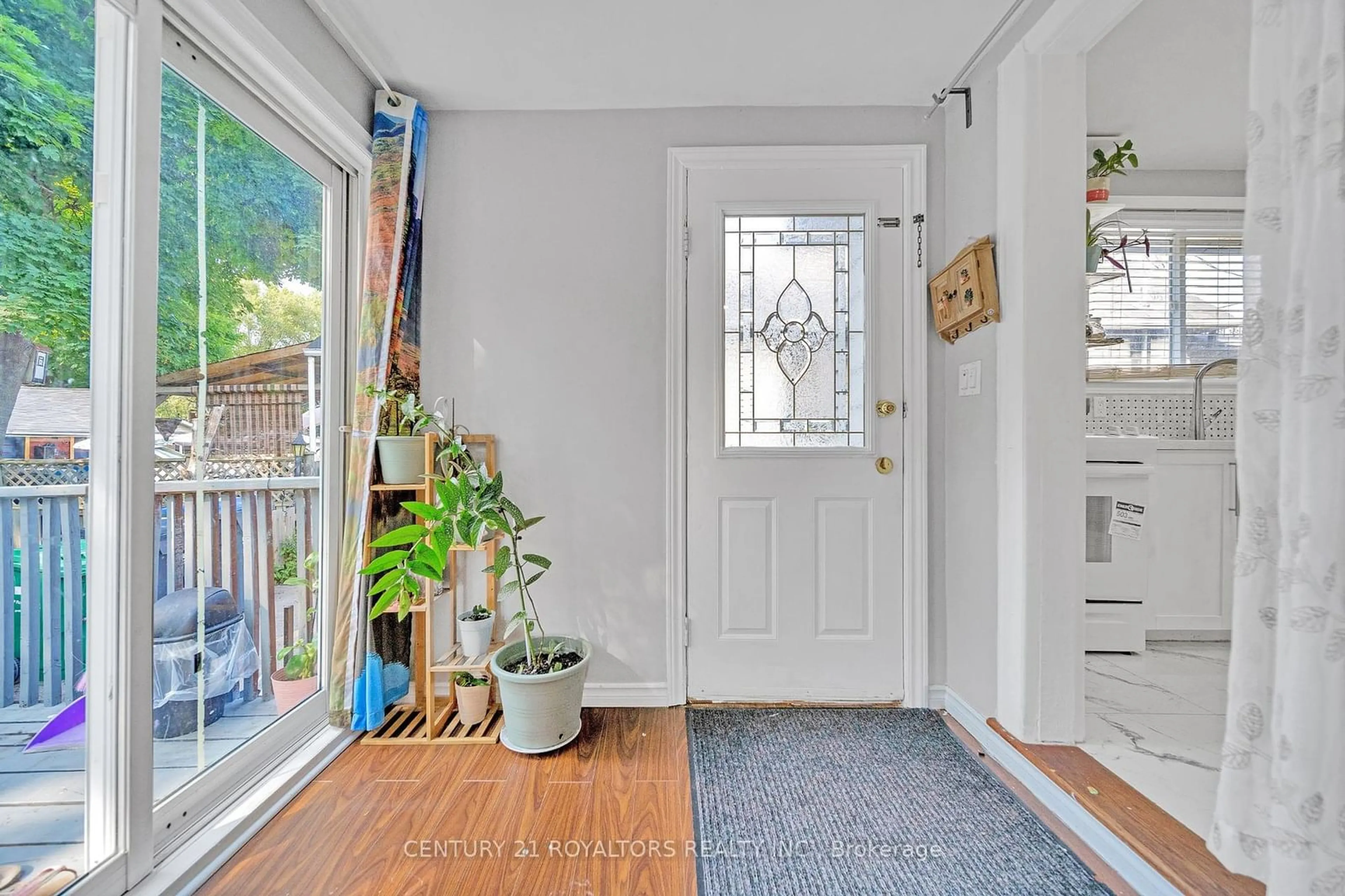 Indoor entryway for 26 Royce Ave, Brampton Ontario L6Y 1J5