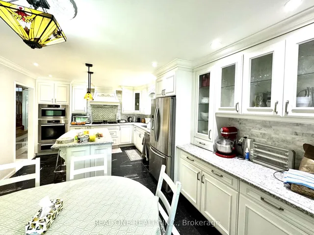 Additional property image - 403 Glenashton Dr