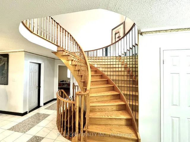 Additional property image - 403 Glenashton Dr