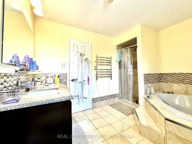 Additional property image - 403 Glenashton Dr