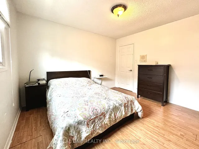 Additional property image - 403 Glenashton Dr