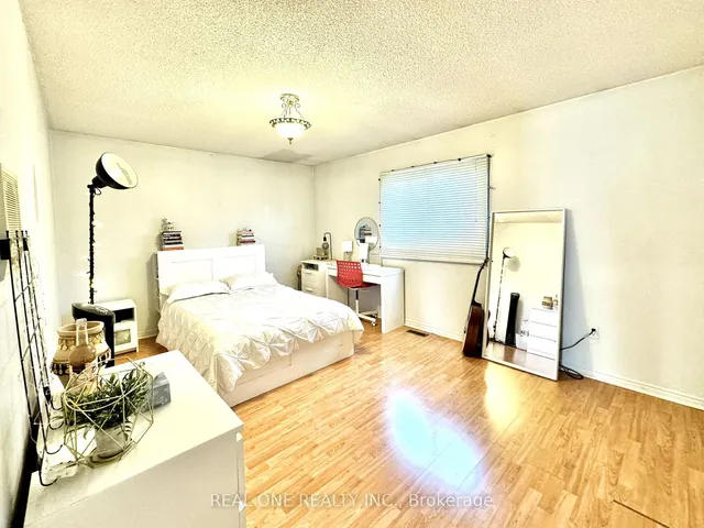 Additional property image - 403 Glenashton Dr
