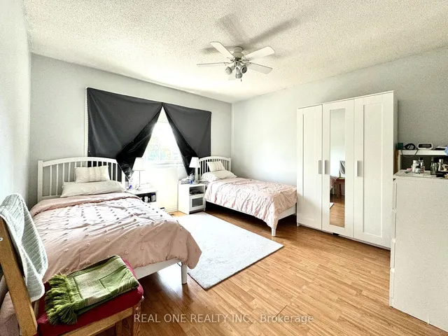 Additional property image - 403 Glenashton Dr