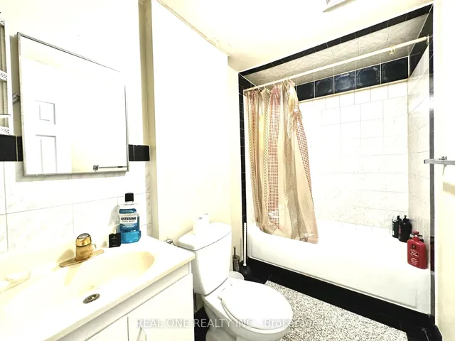 Additional property image - 403 Glenashton Dr