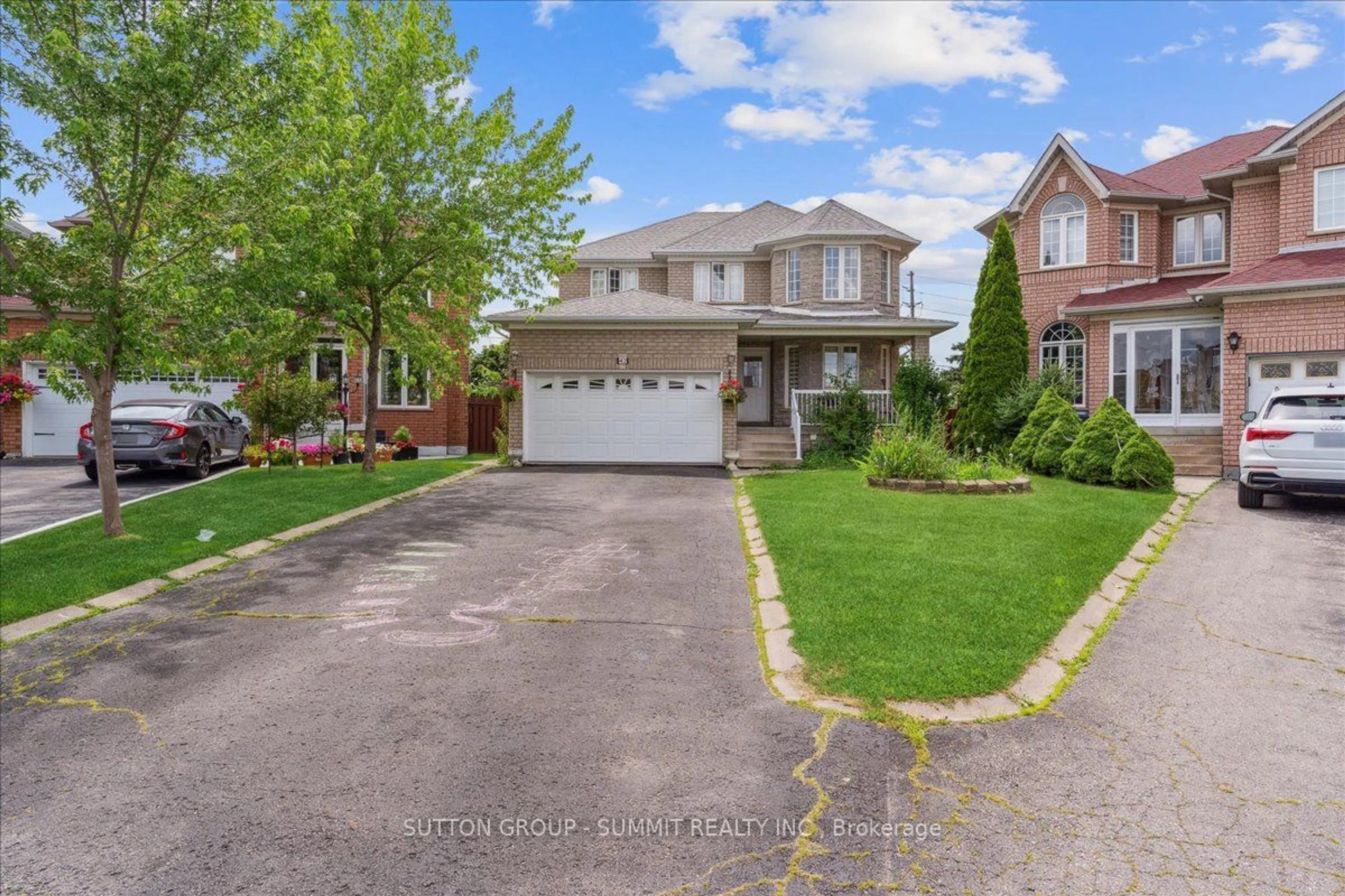 Frontside or backside of a home for 42 Tigerlily Pl, Brampton Ontario L6R 2C8