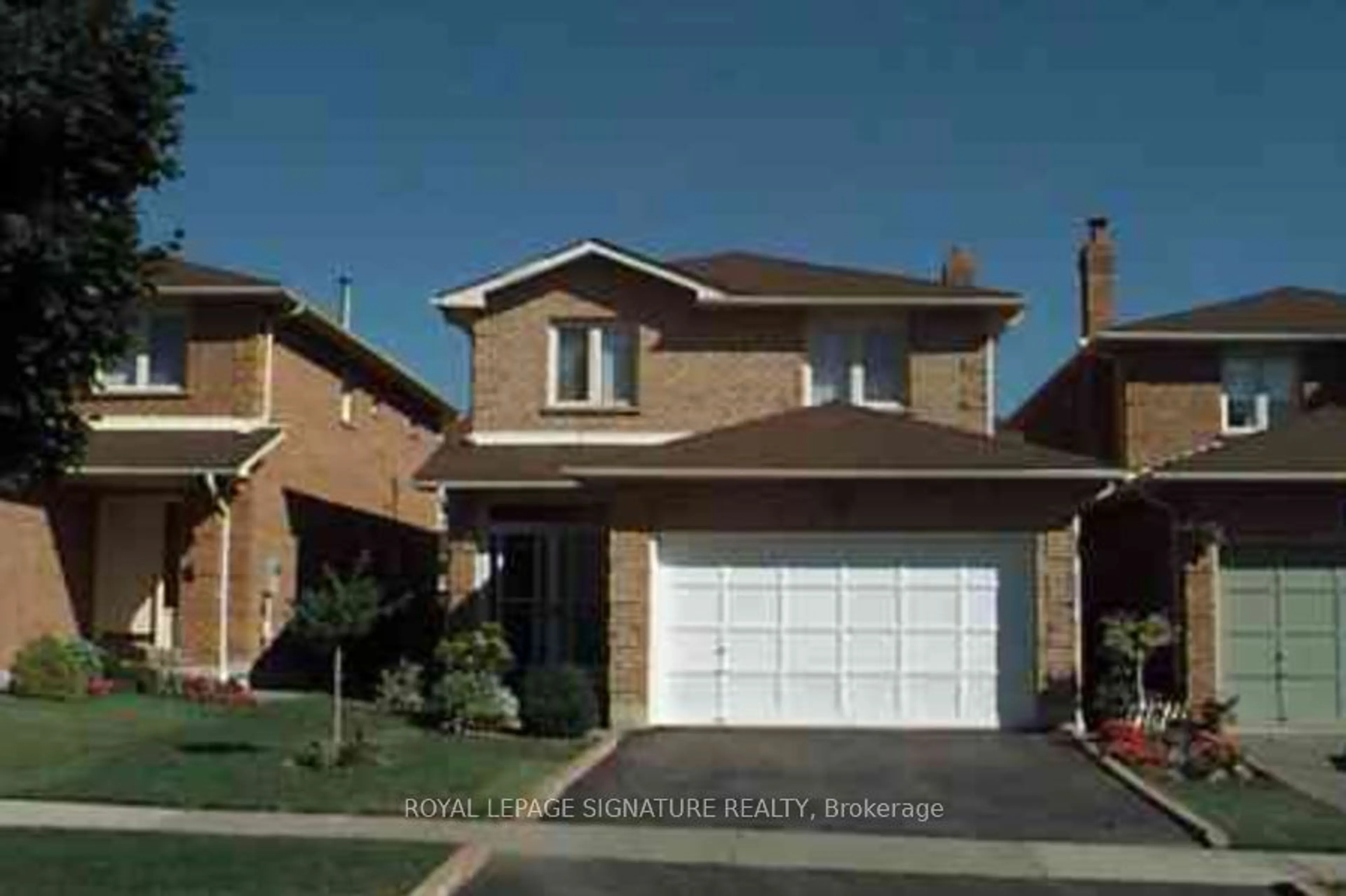 Frontside or backside of a home for 2377 Belcaro Way, Mississauga Ontario L5M 2M6