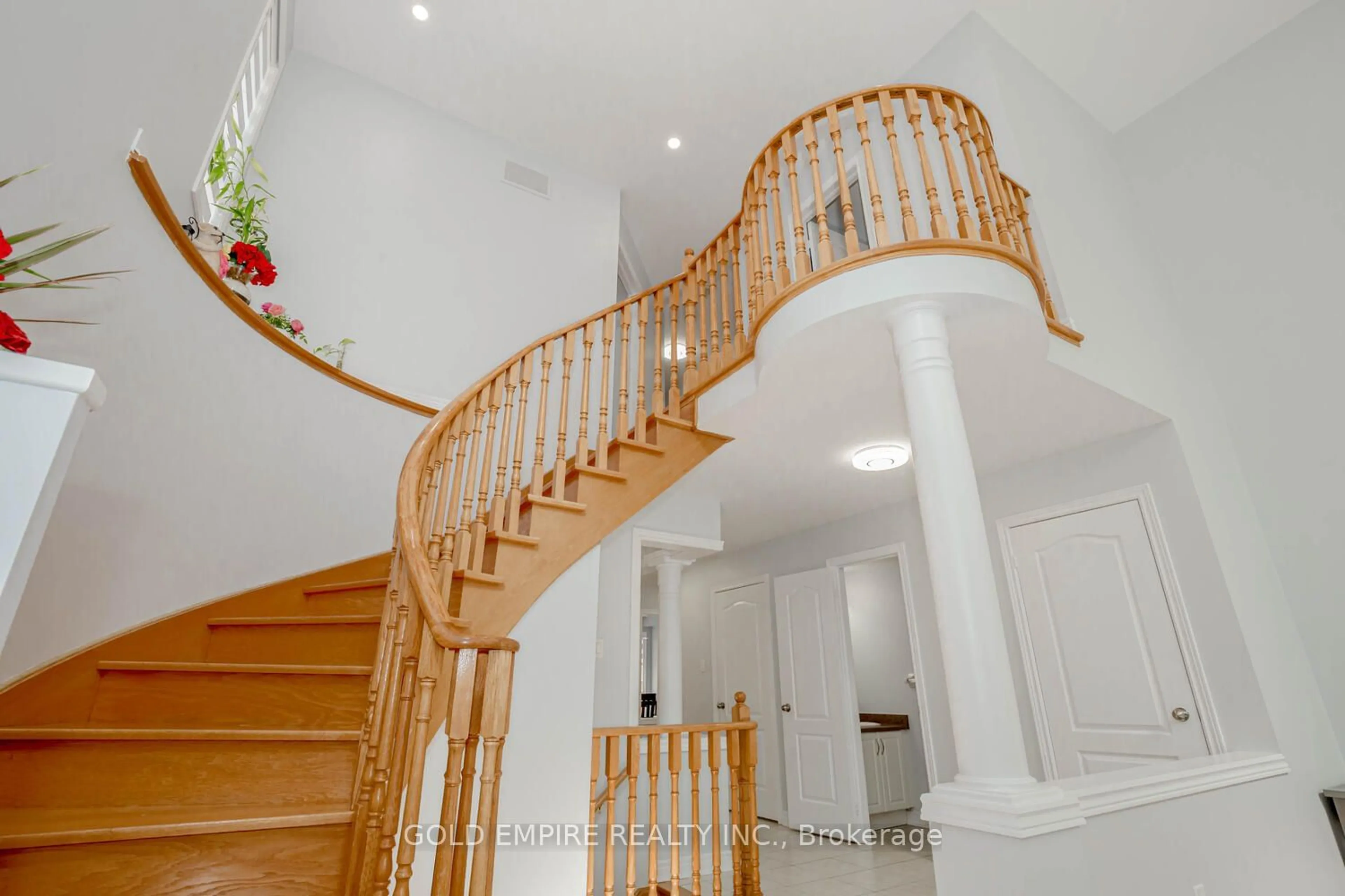 Stairs for 43 Sugarcane Ave, Brampton Ontario L6R 3E8