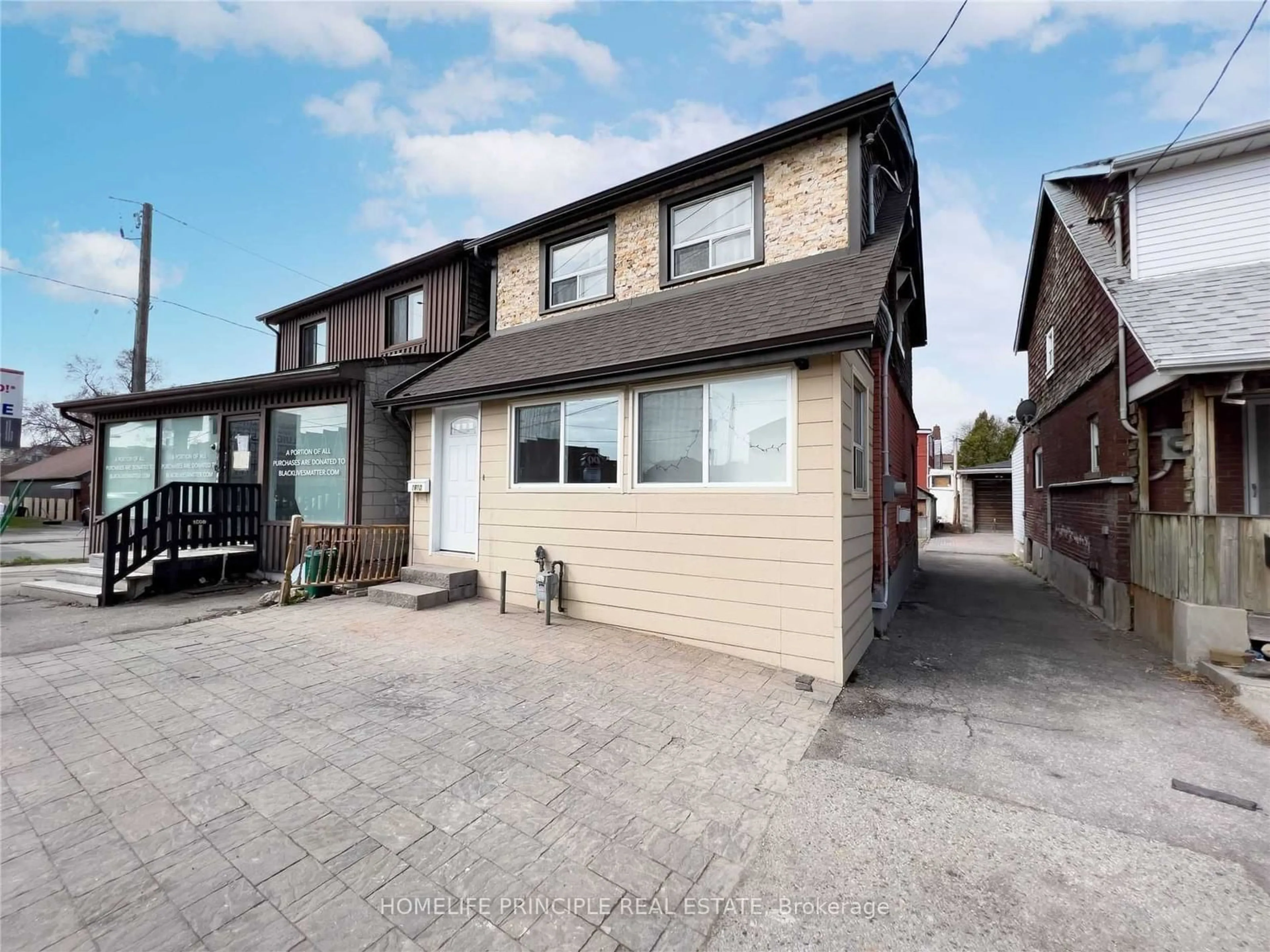 A pic from exterior of the house or condo for 1610 Weston Rd, Toronto Ontario M9N 1T9