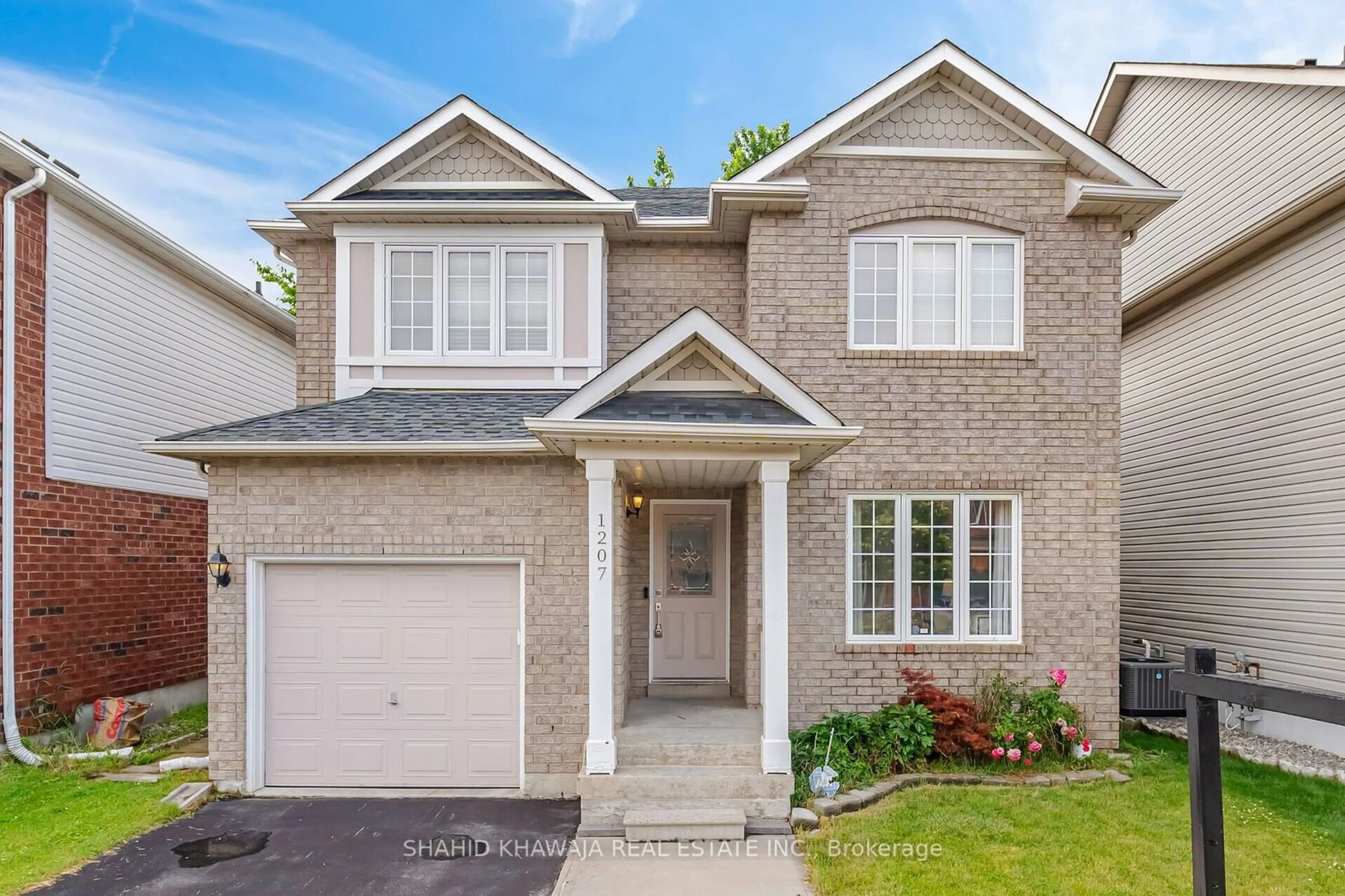 Home with brick exterior material for 1207 Newell St, Milton Ontario L9T 5R5
