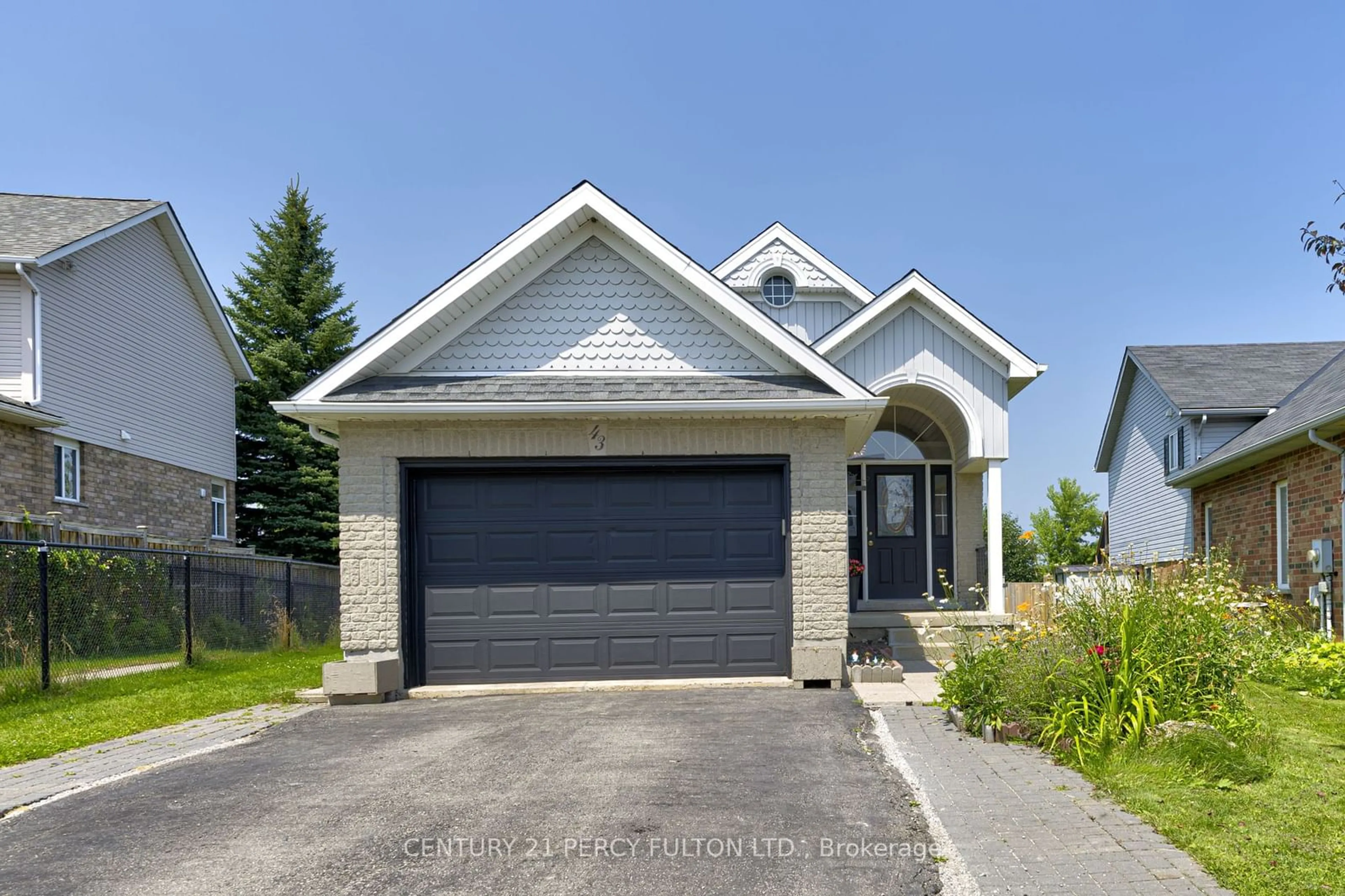 Frontside or backside of a home for 43 Hunter Rd, Orangeville Ontario L9W 5C6