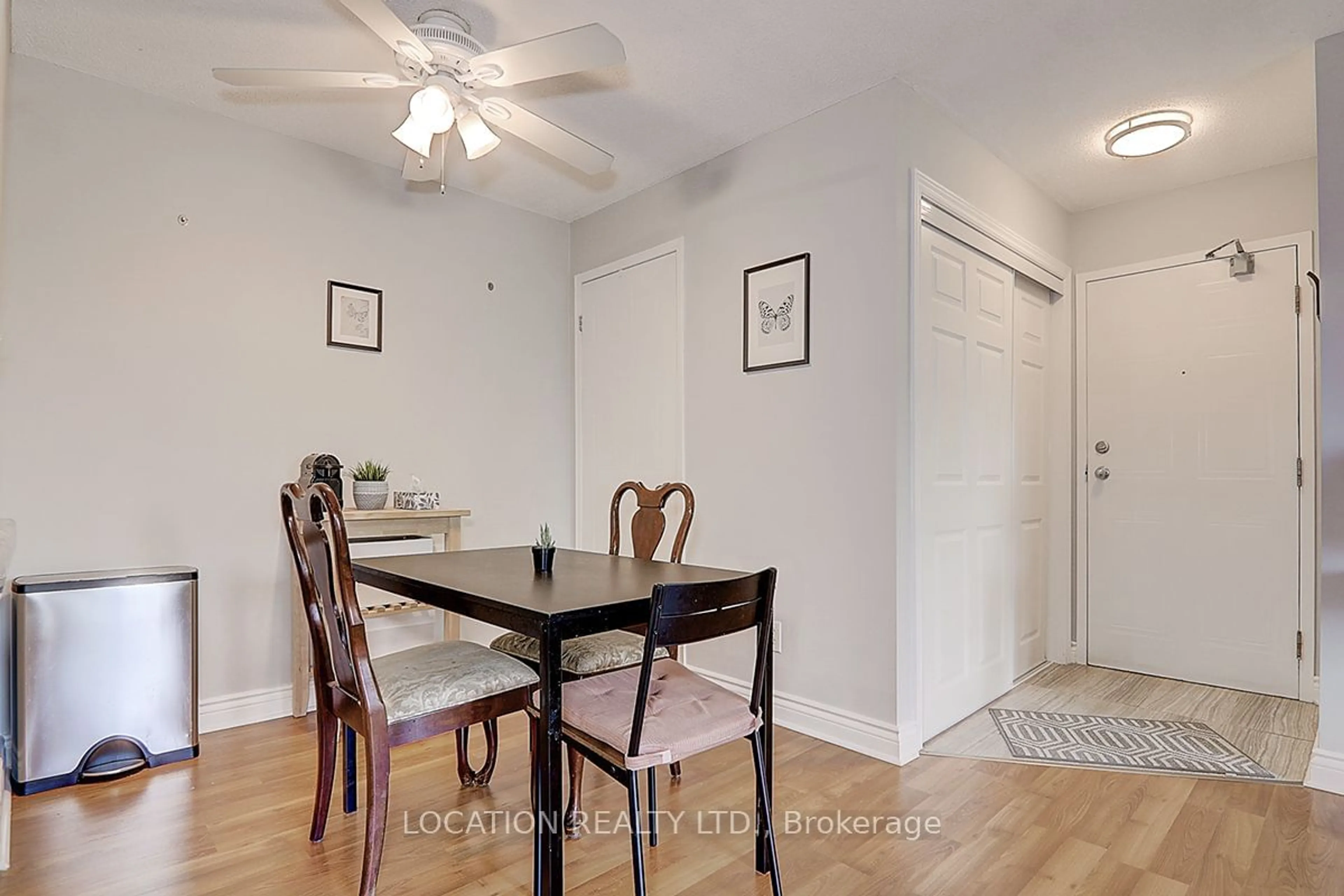 Dining room for 1508 Pilgrims Way #831, Oakville Ontario L6M 3G9