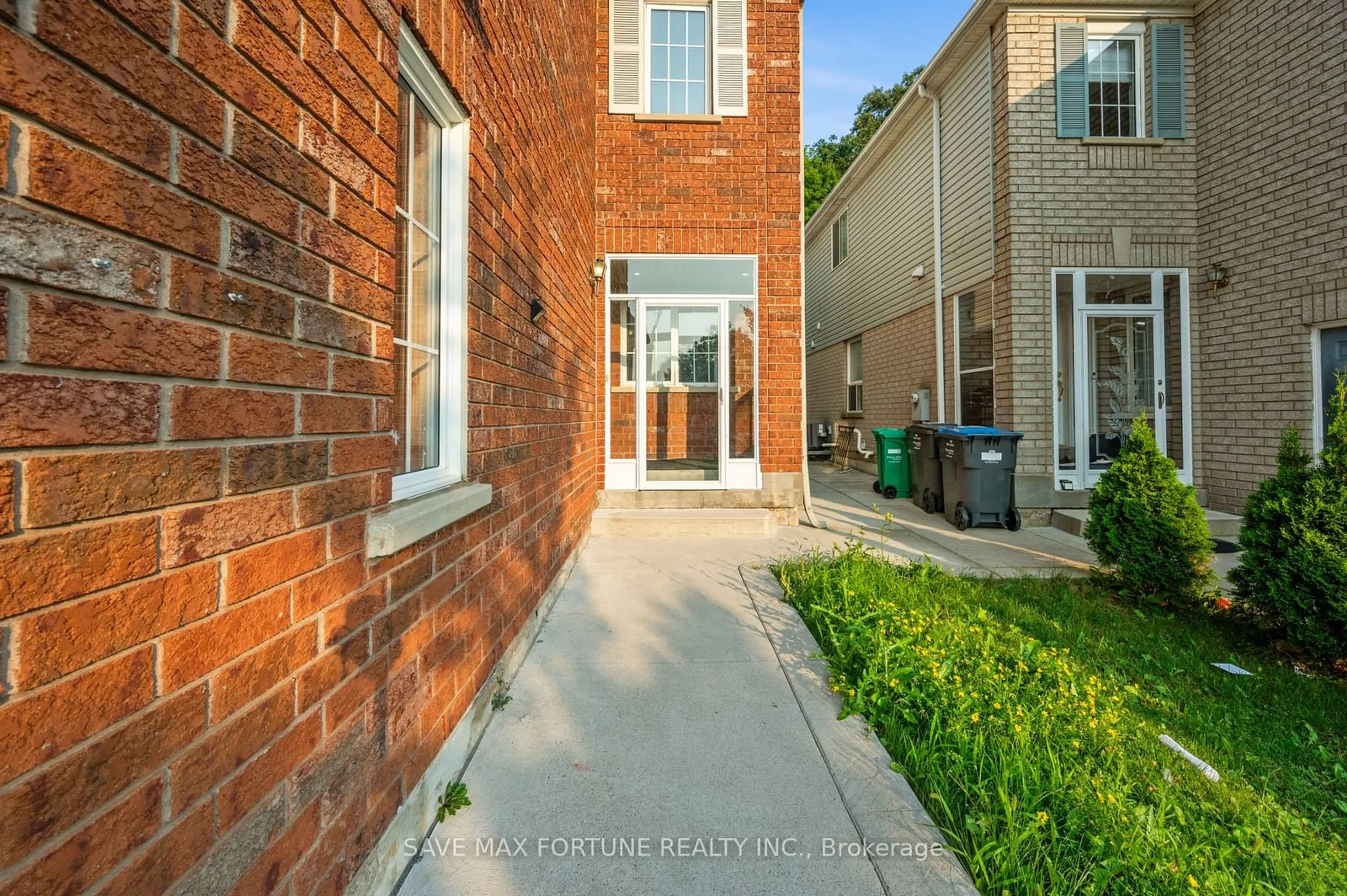 Home with brick exterior material for 80 Bunchberry Way, Brampton Ontario L6R 2E8