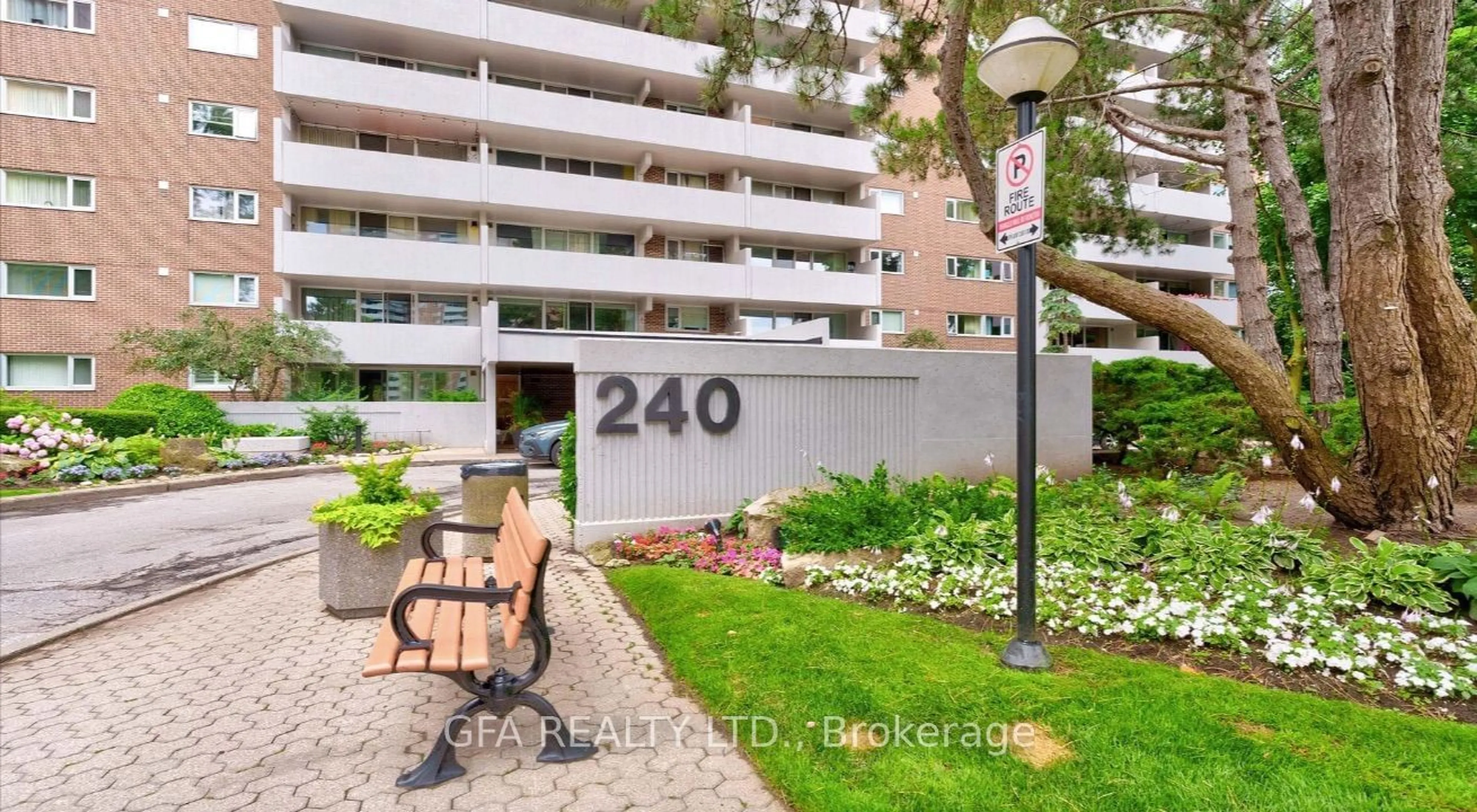 A pic from exterior of the house or condo for 240 Scarlett Rd #1710, Toronto Ontario M6N 4X4