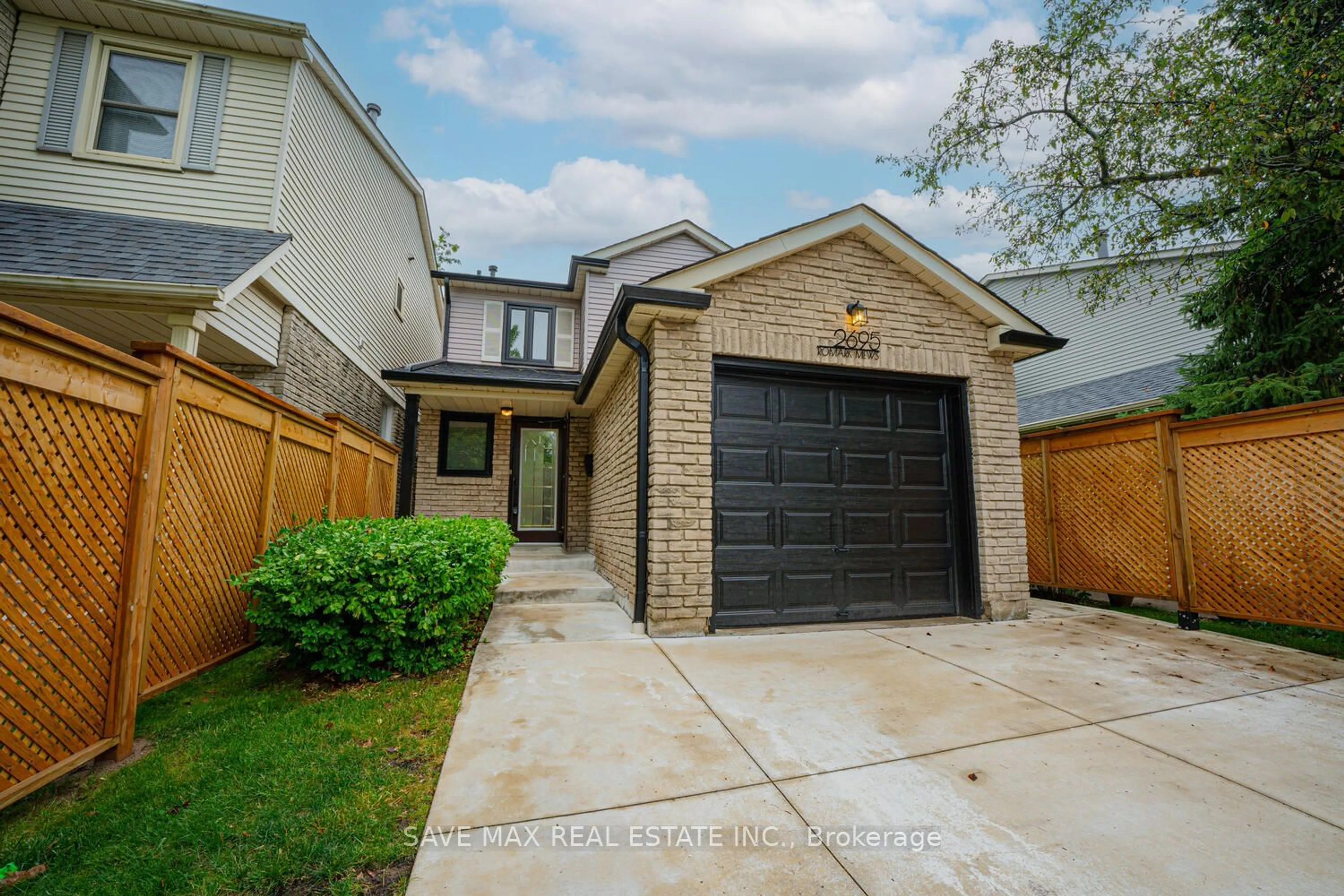 Frontside or backside of a home for 2695 Romark Mews, Mississauga Ontario L5L 2Z4