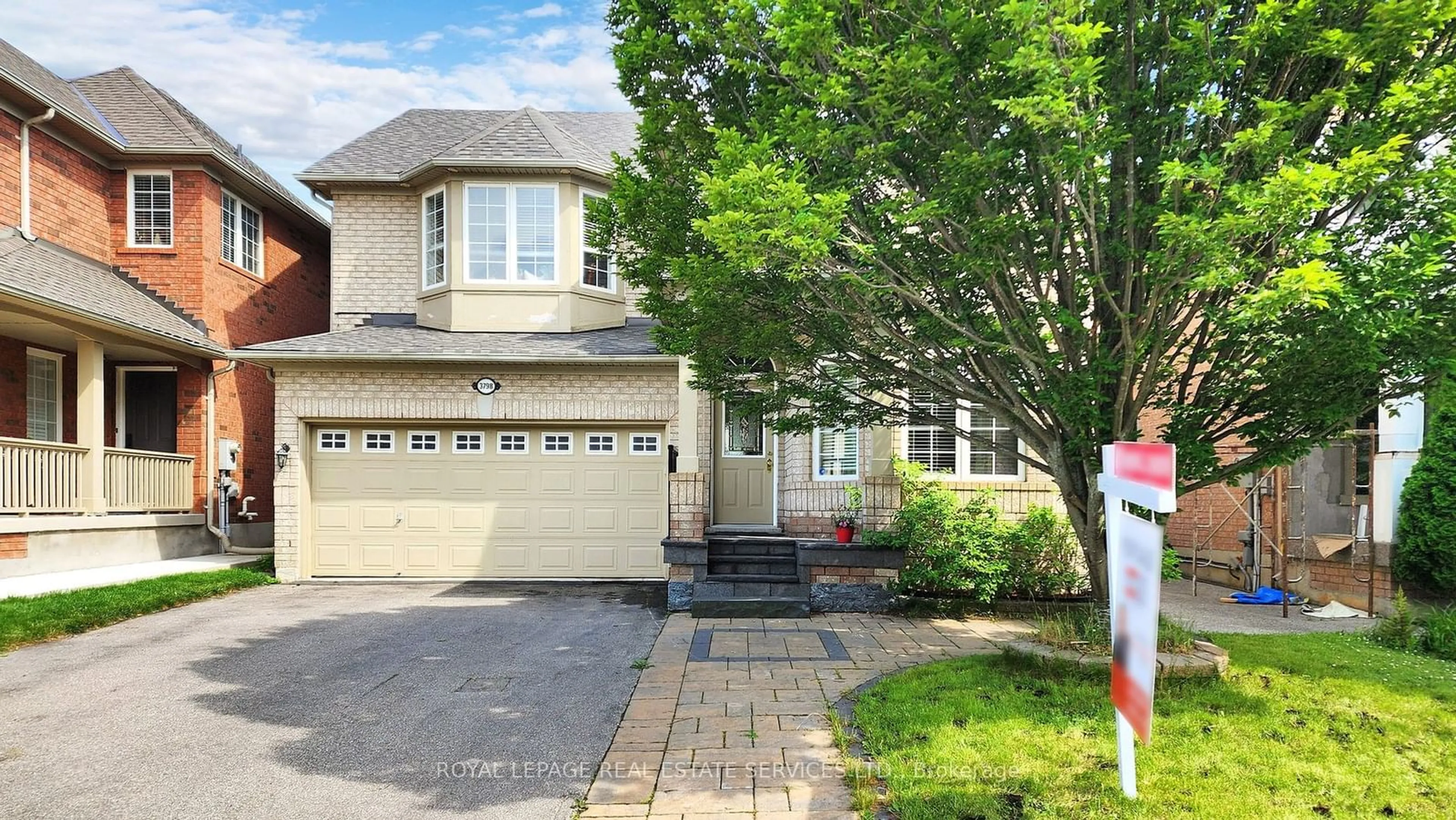 Frontside or backside of a home for 3798 Swiftdale Dr, Mississauga Ontario L5M 6M5