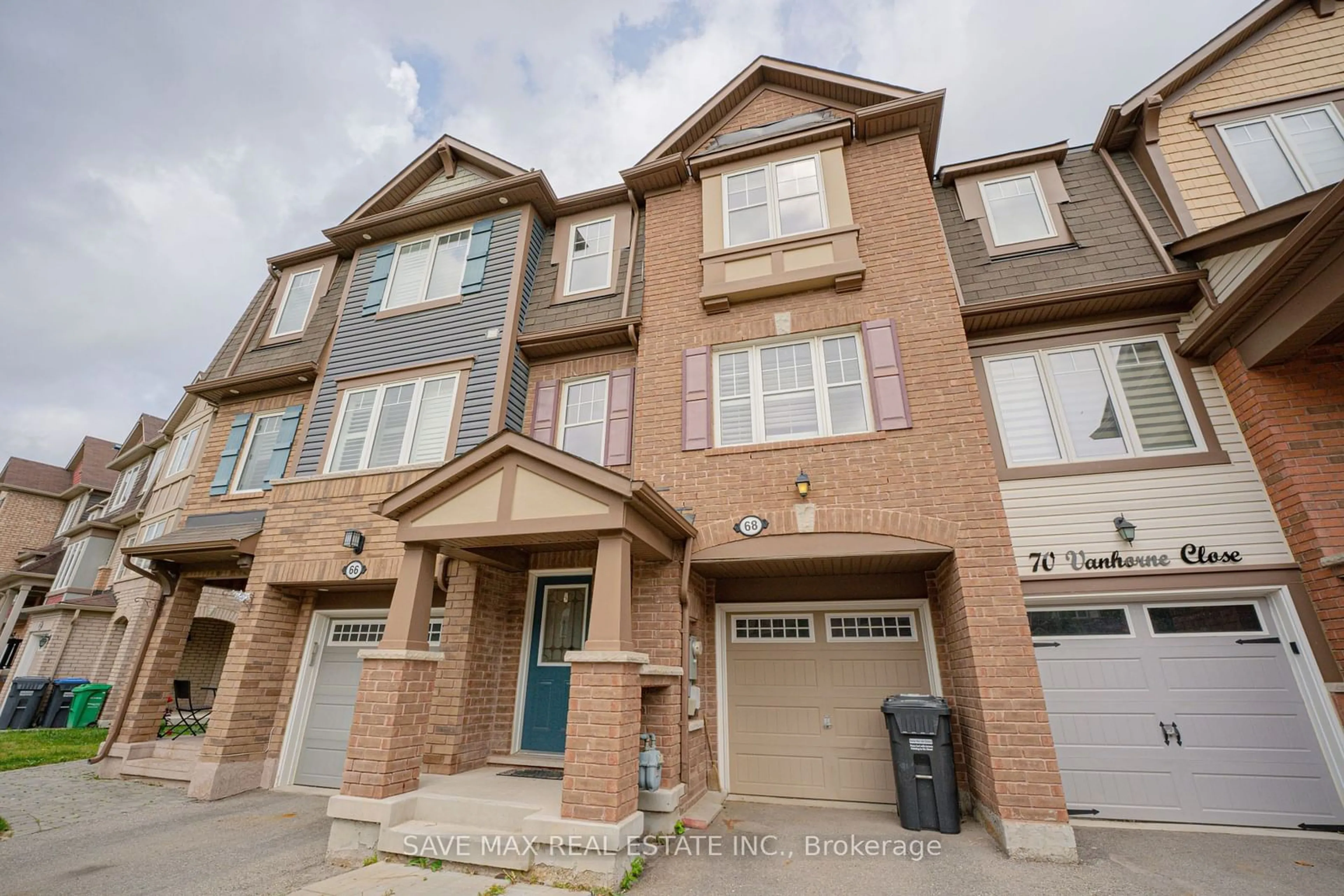 A pic from exterior of the house or condo for 68 Vanhorne Clse, Brampton Ontario L7A 0X8