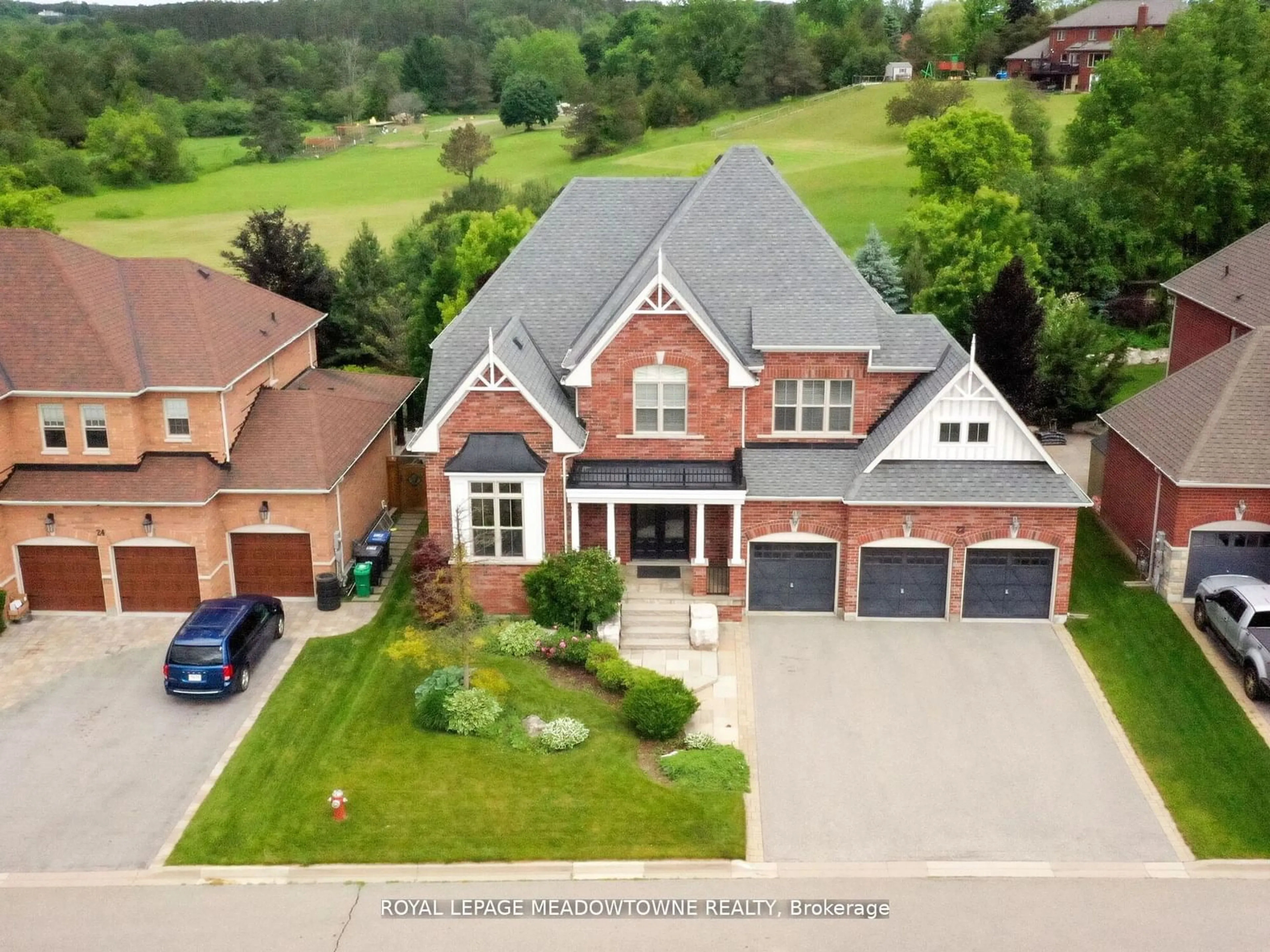 Home with brick exterior material for 22 Oceans Pond Crt, Caledon Ontario L7C 3R8