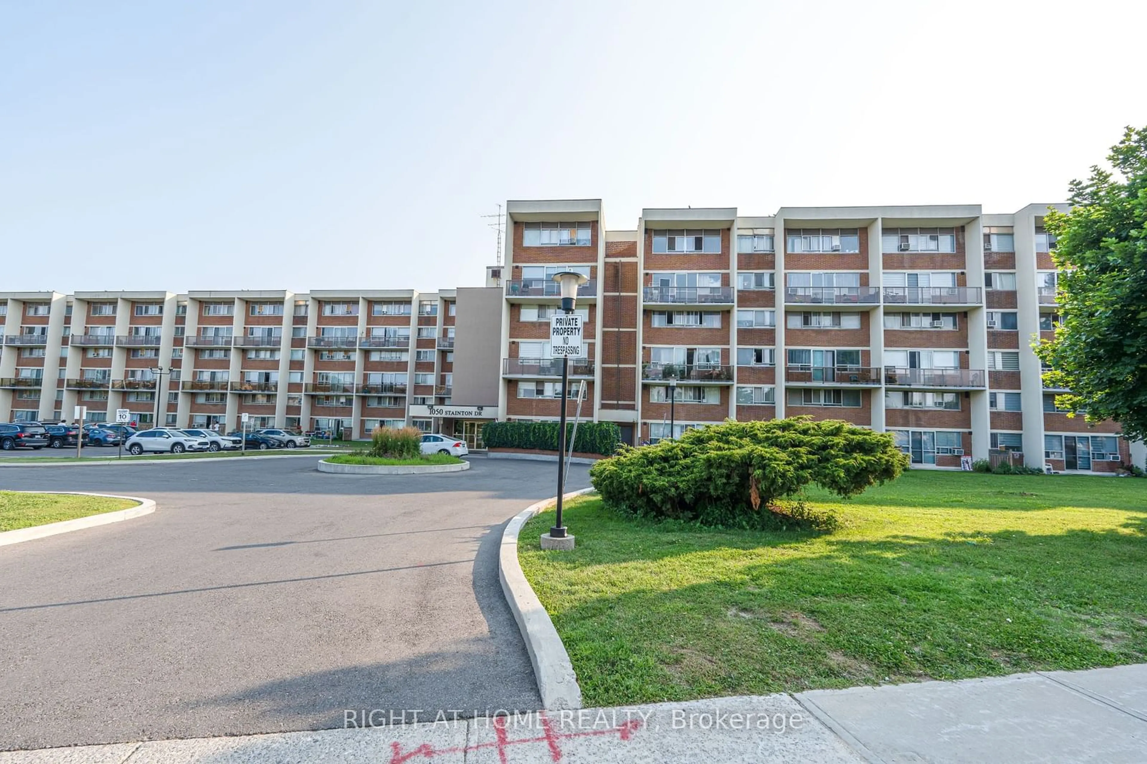 A pic from exterior of the house or condo for 1050 Stainton Dr #206, Mississauga Ontario L5C 2T7