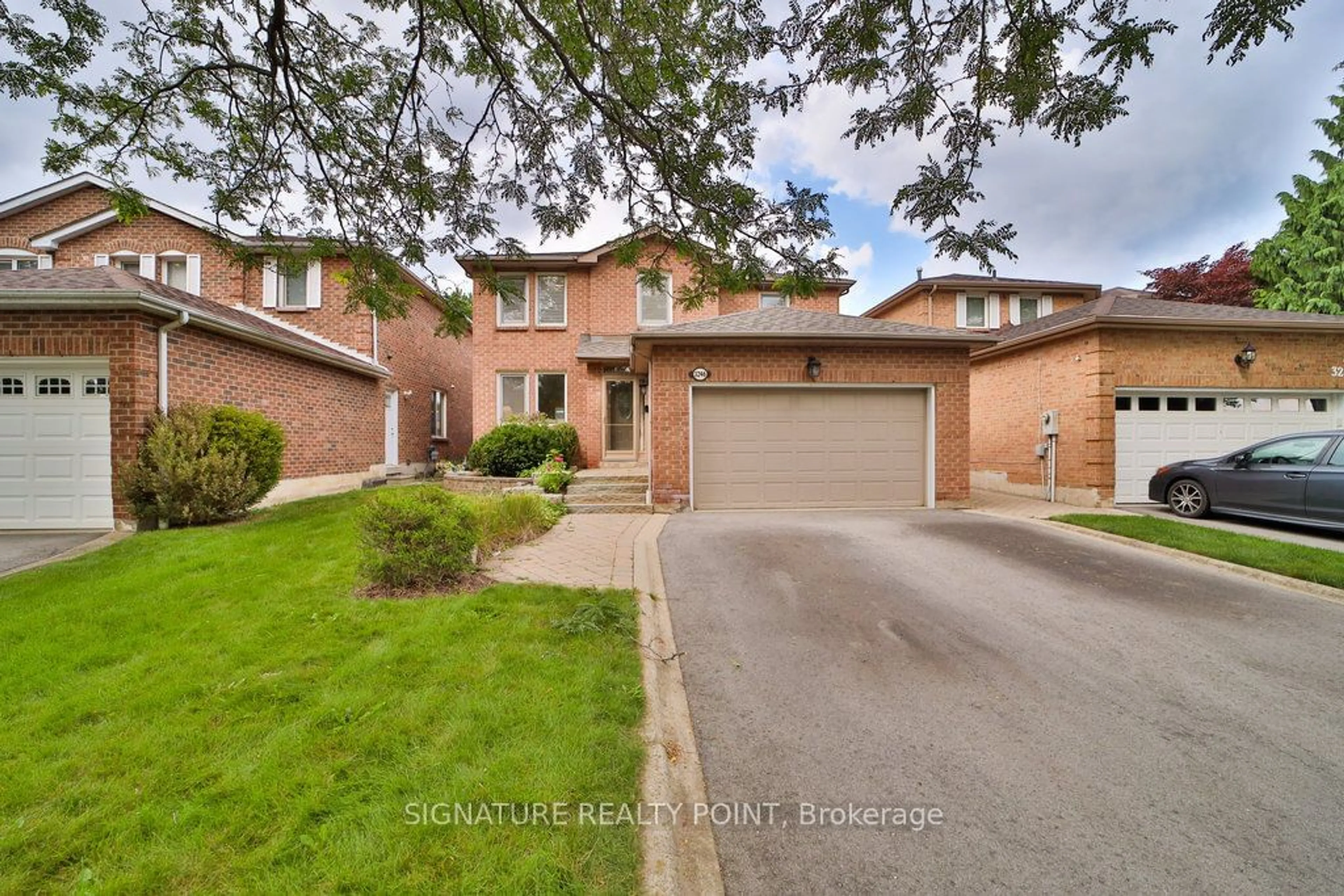 A pic from exterior of the house or condo for 3246 Dolson Crt, Mississauga Ontario L5L 4K4