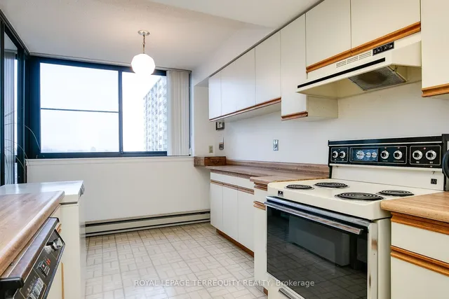 Additional property image - 40 Richview Rd Unit 802