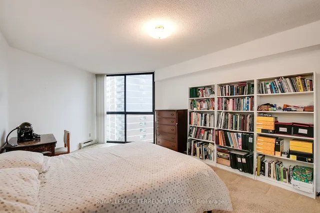 Additional property image - 40 Richview Rd Unit 802