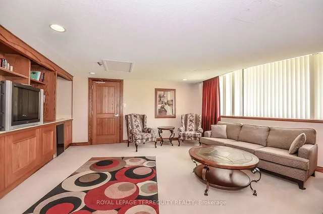 Additional property image - 40 Richview Rd Unit 802