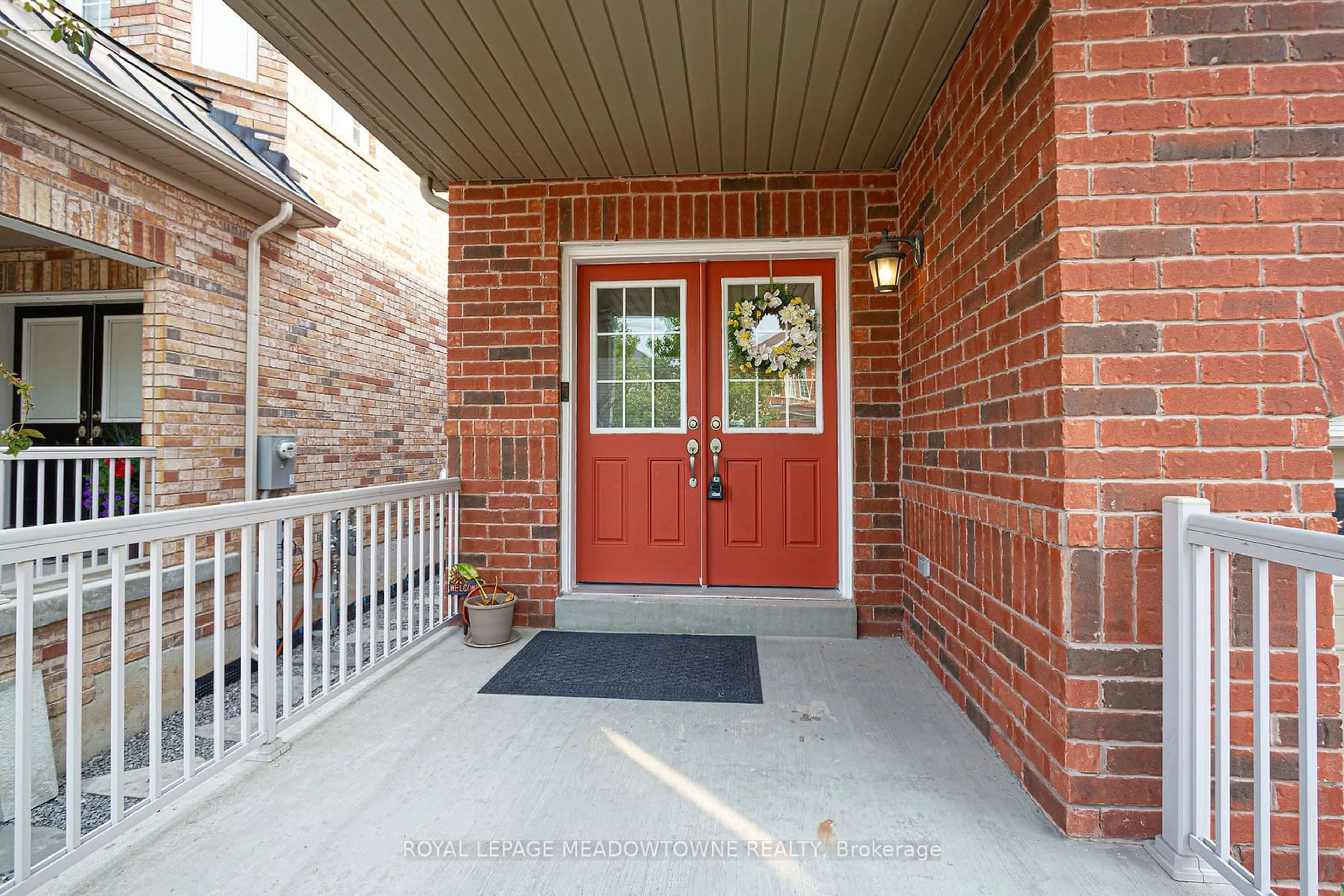 Indoor entryway for 775 Pitcher Pl, Milton Ontario L9T 7P9