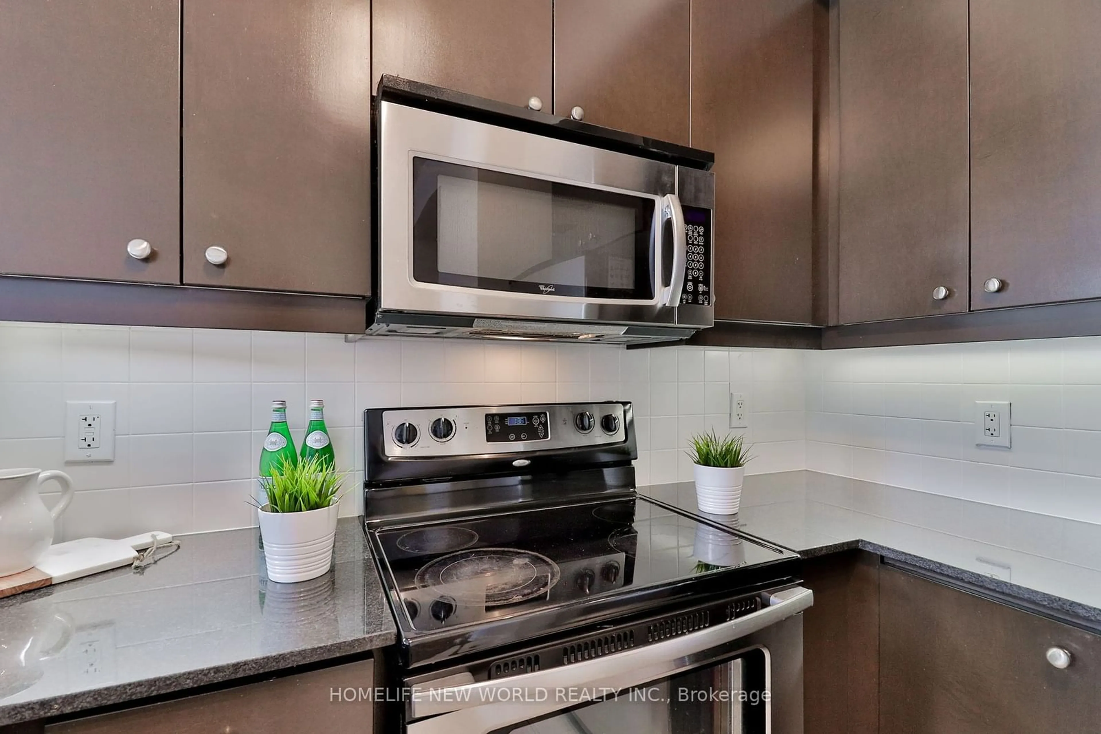 Standard kitchen for 60 Absolute Ave #4707, Mississauga Ontario L4Z 0A9