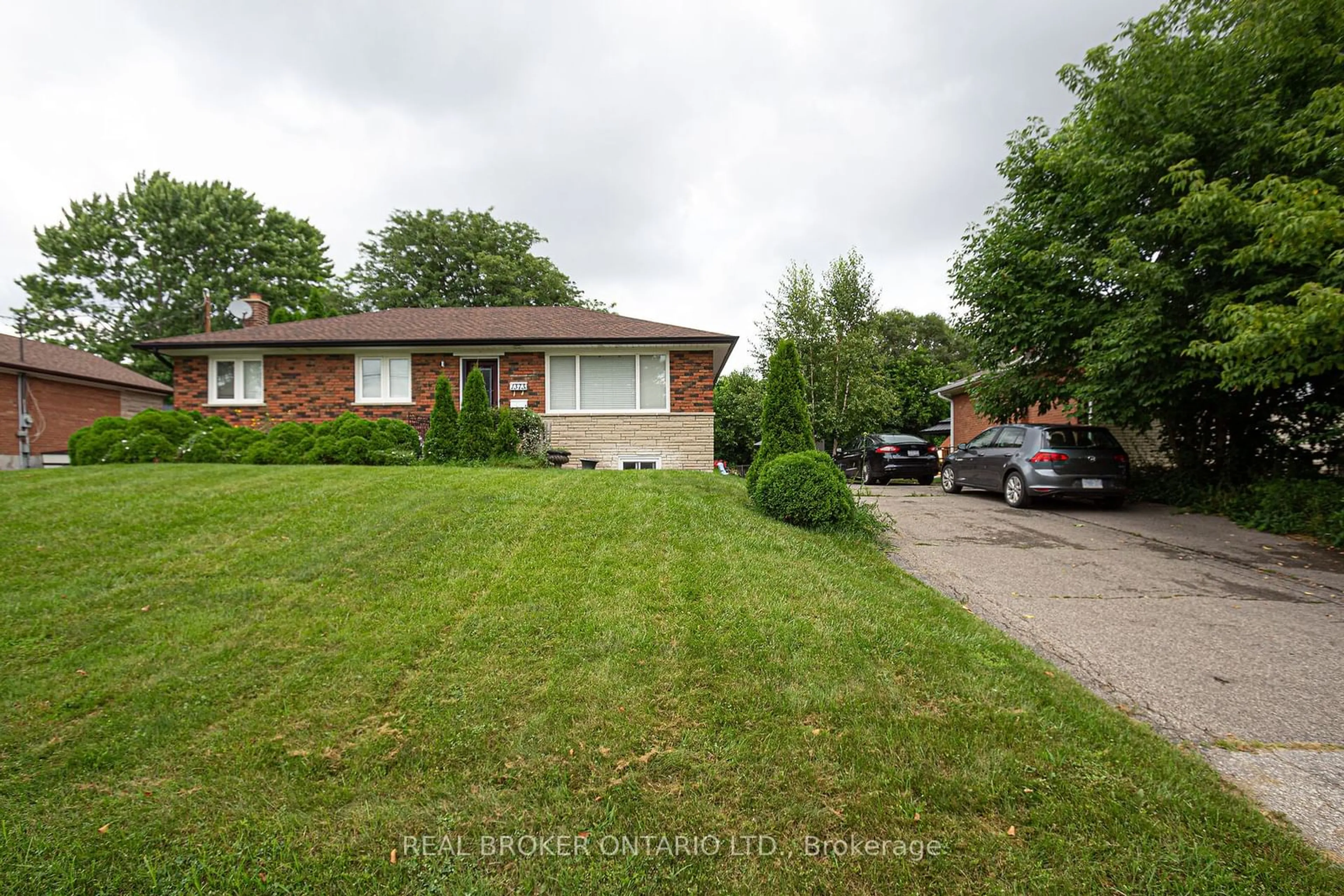 Frontside or backside of a home for 1373 Niels Ave, Burlington Ontario L7P 2E5