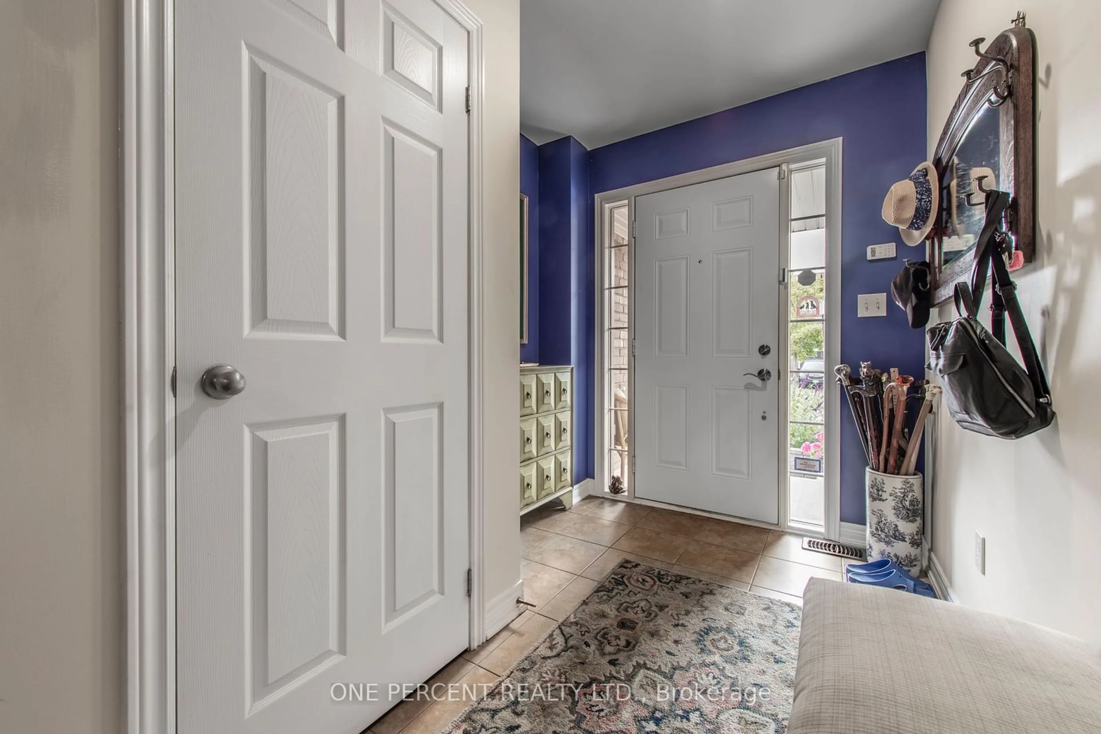 Indoor entryway for 72 Victor Large Way, Orangeville Ontario L9W 0B6