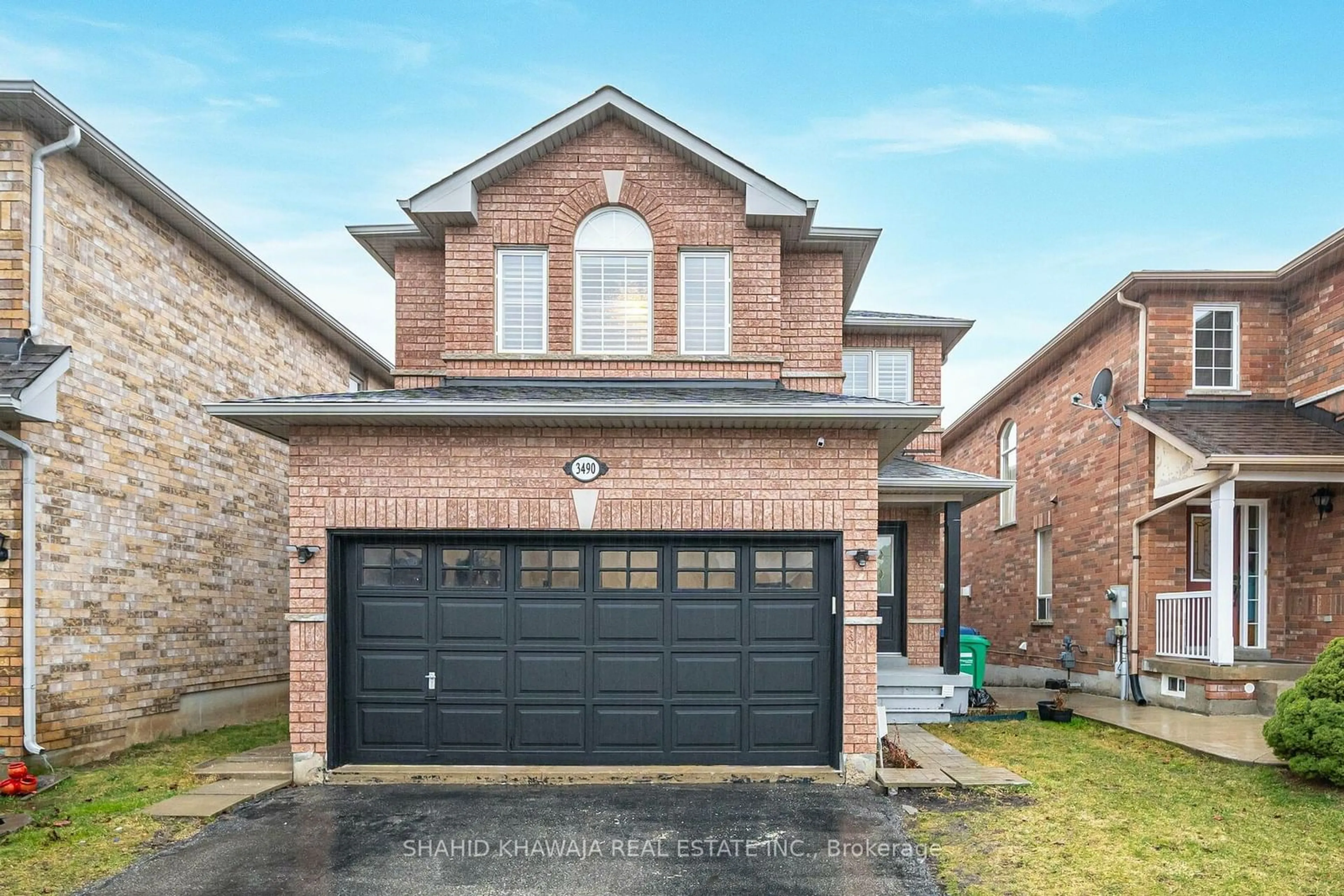 Home with brick exterior material for 3490 Crimson King Circ, Mississauga Ontario L5N 8M8