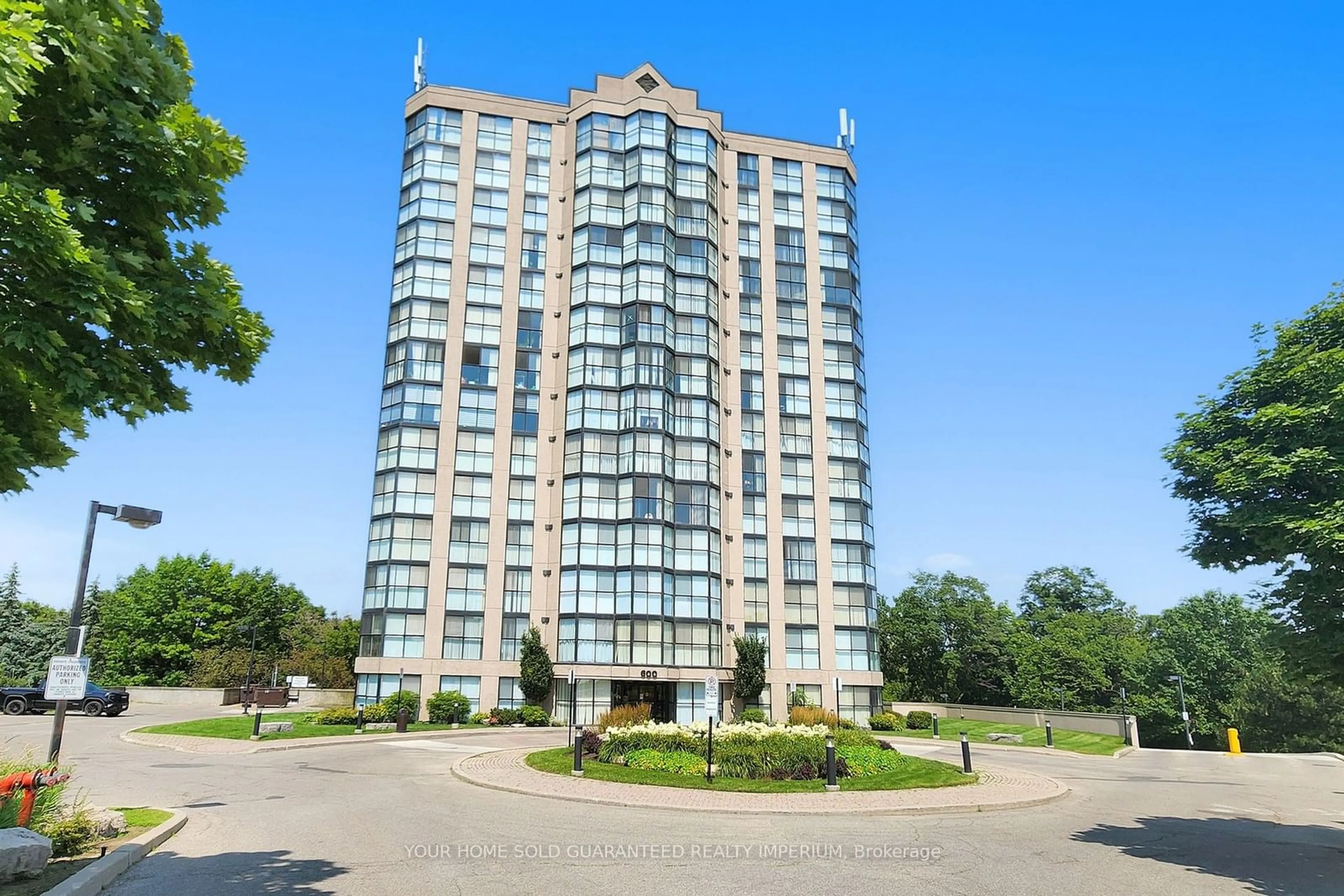 A pic from exterior of the house or condo for 600 Rexdale Blvd #503, Toronto Ontario M9W 6T4