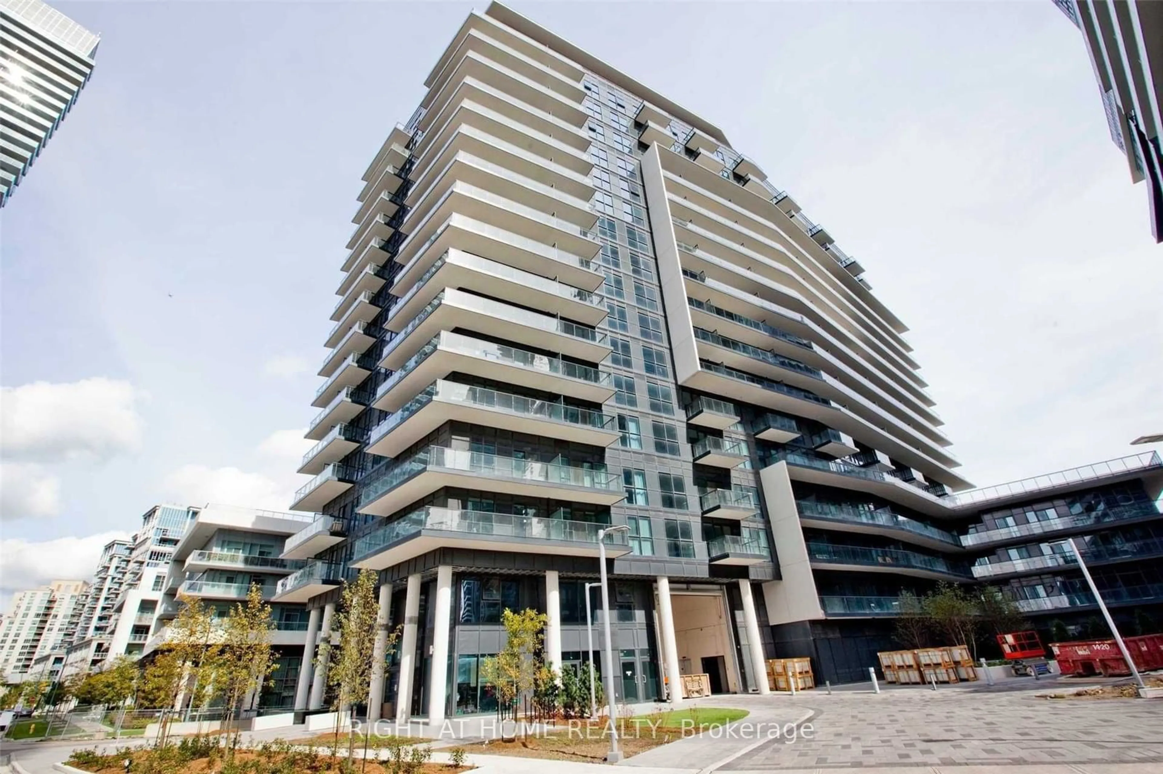 A pic from exterior of the house or condo for 39 Annie Craig Dr #1205, Toronto Ontario M8V 0H1