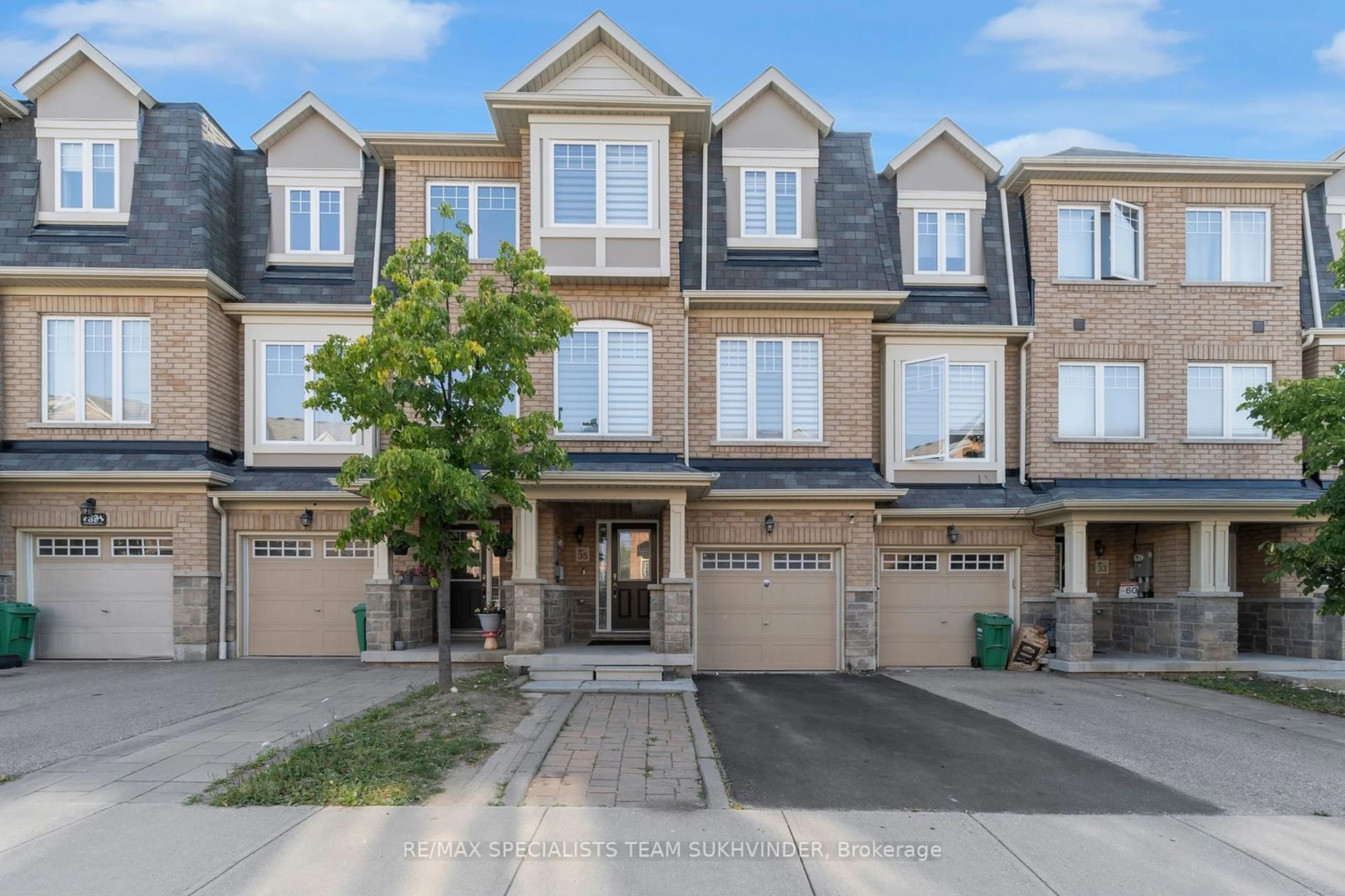 A pic from exterior of the house or condo for 35 Magdalene Cres, Brampton Ontario L6Z 0G9