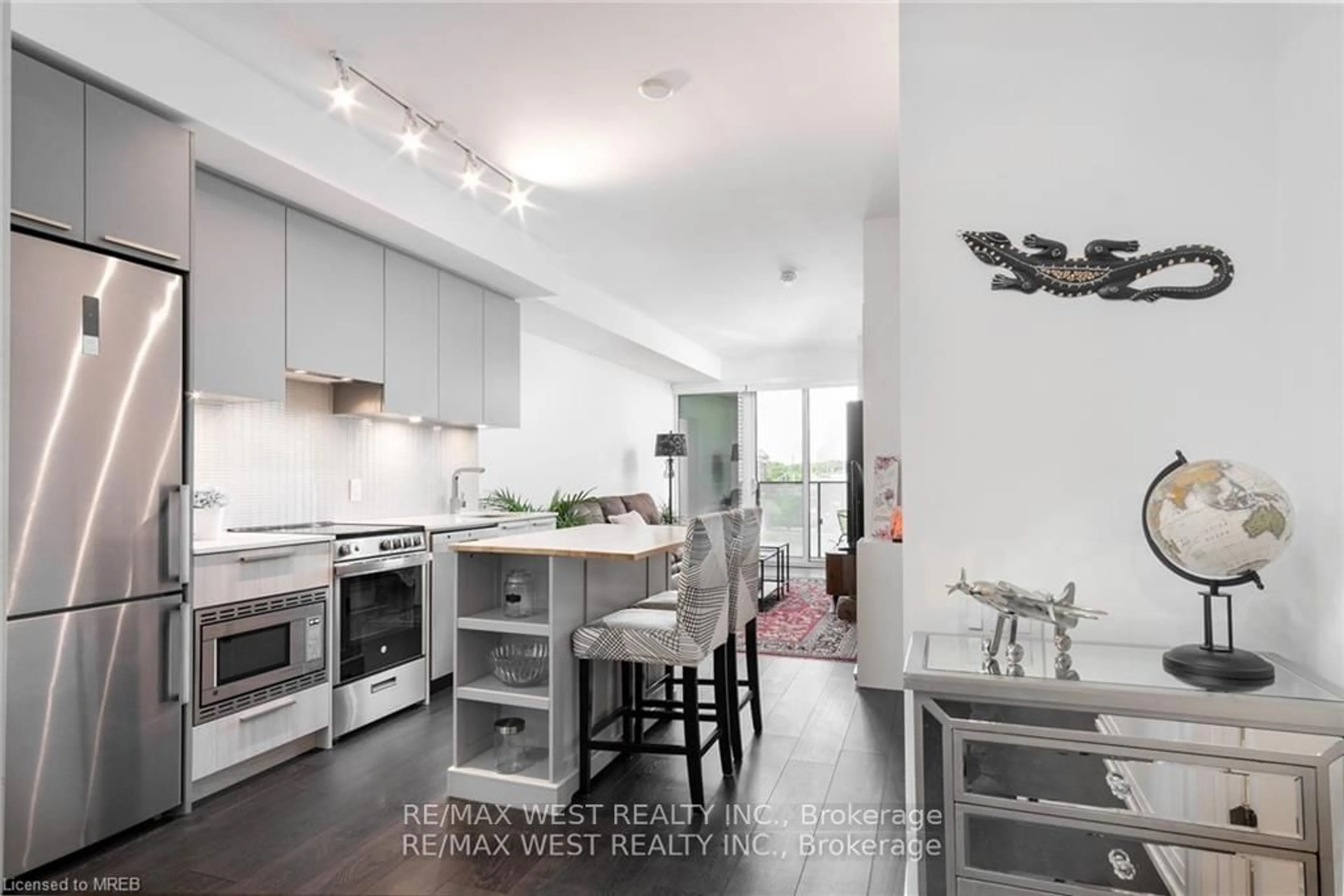 Contemporary kitchen for 4208 Dundas St #315, Toronto Ontario M8X 0B1