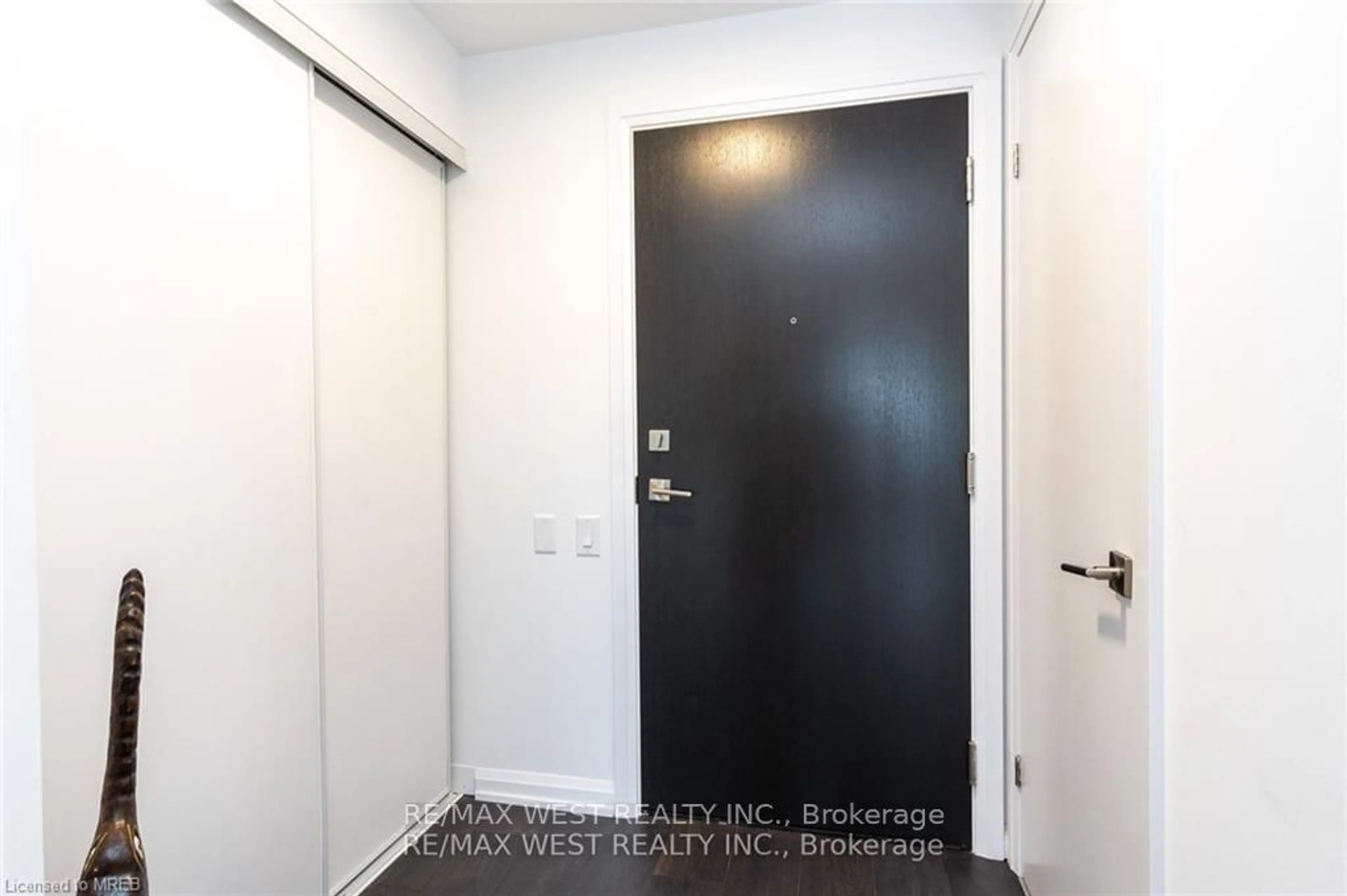 Indoor entryway, not visible floor for 4208 Dundas St #315, Toronto Ontario M8X 0B1