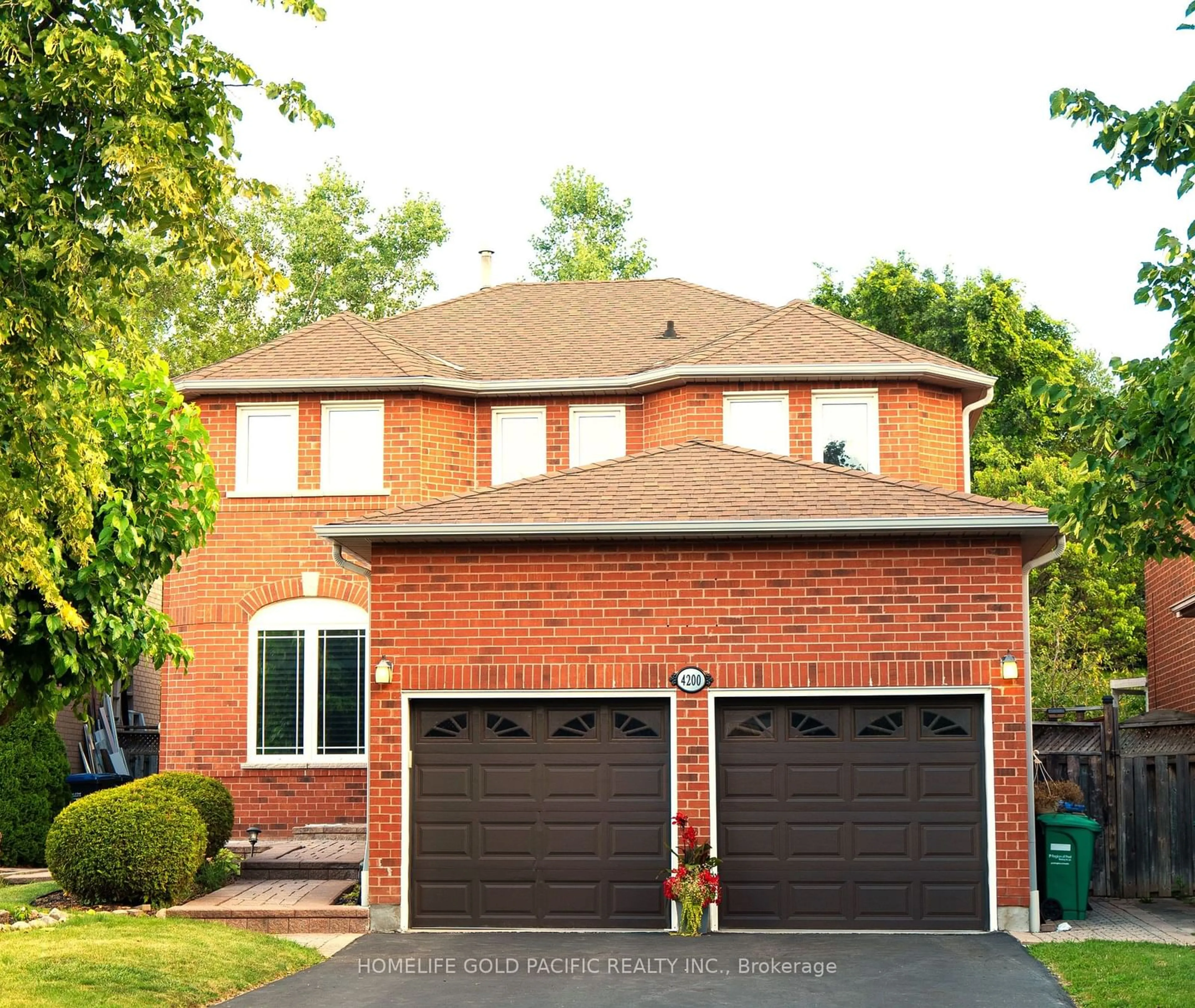 Home with brick exterior material for 4200 Credit Pointe Dr, Mississauga Ontario L5M 3K2