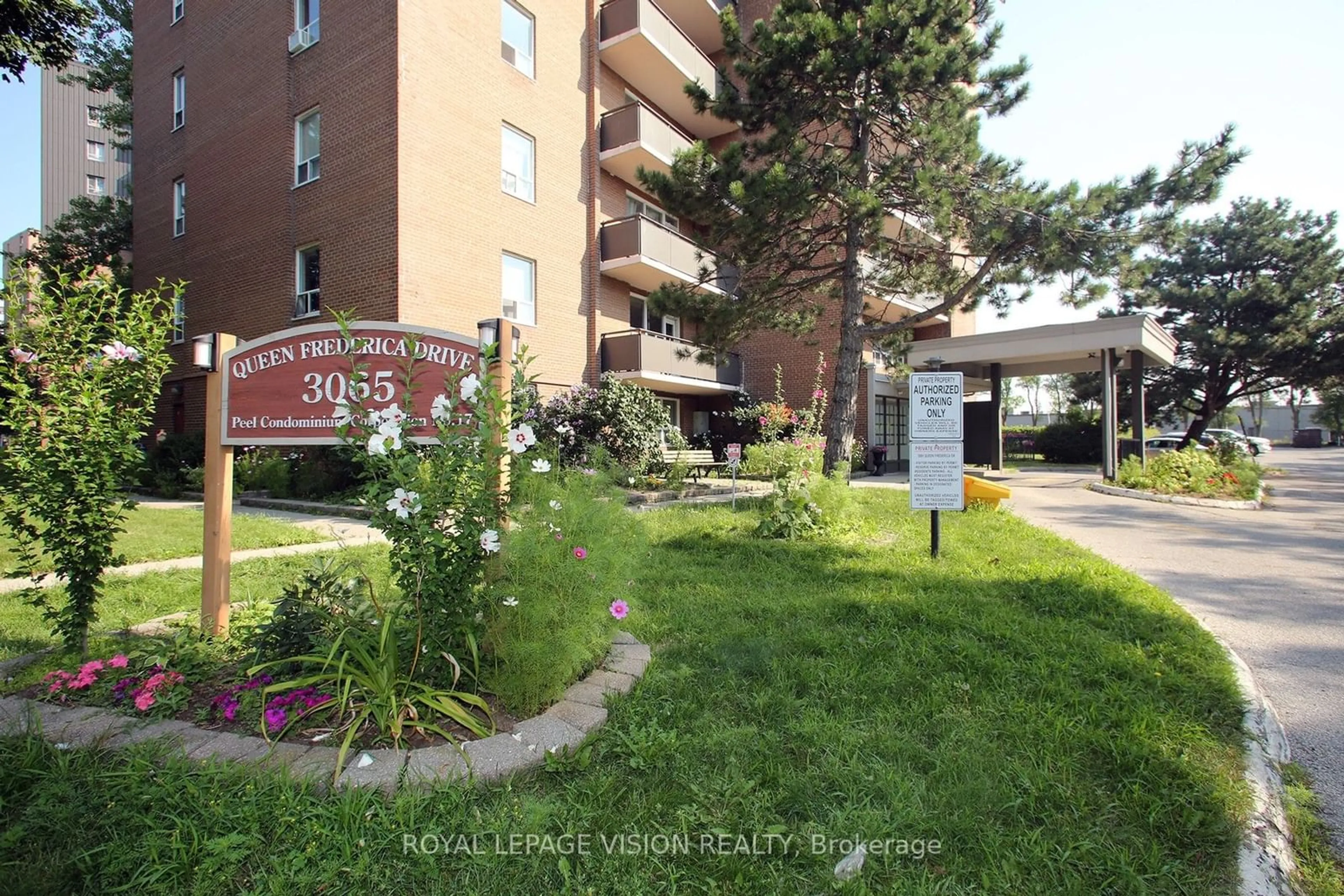 A pic from exterior of the house or condo for 3065 Queen Frederica Dr #202, Mississauga Ontario L4Y 3A3