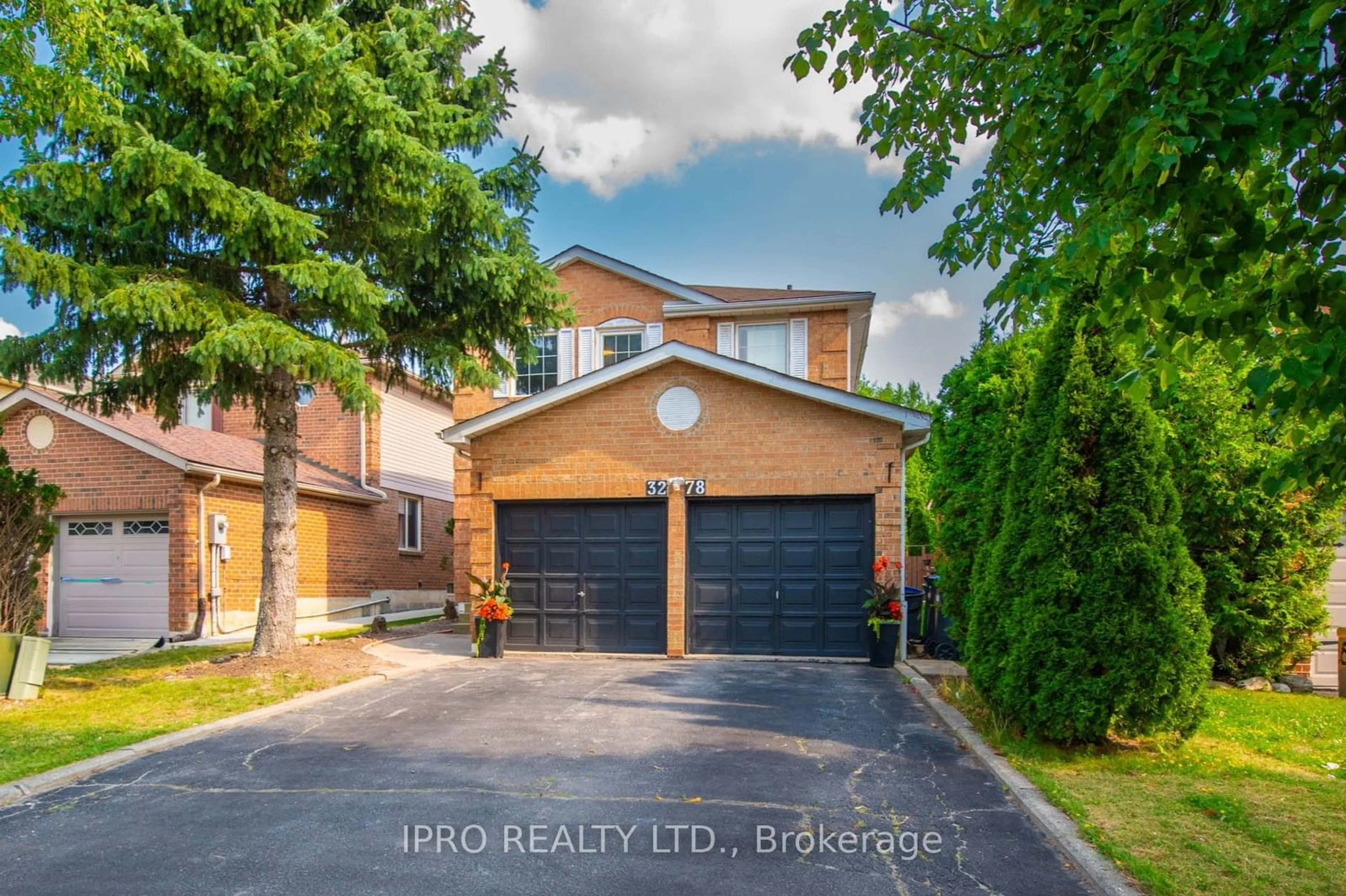 Frontside or backside of a home for 3278 Wilmar Cres, Mississauga Ontario L5L 4B3