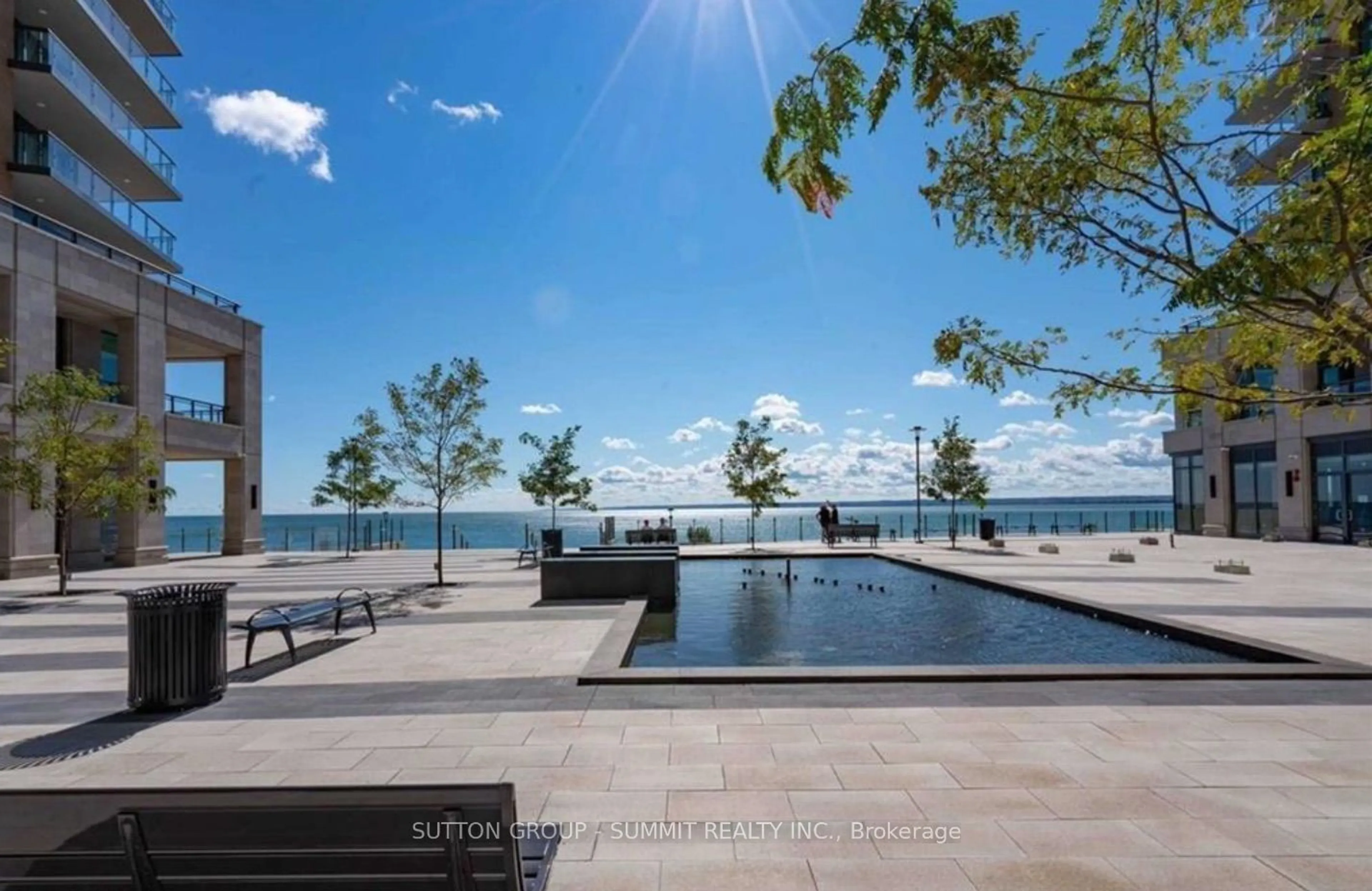 Indoor or outdoor pool for 2060 LAKESHORE Rd #404, Burlington Ontario L7R 0G2