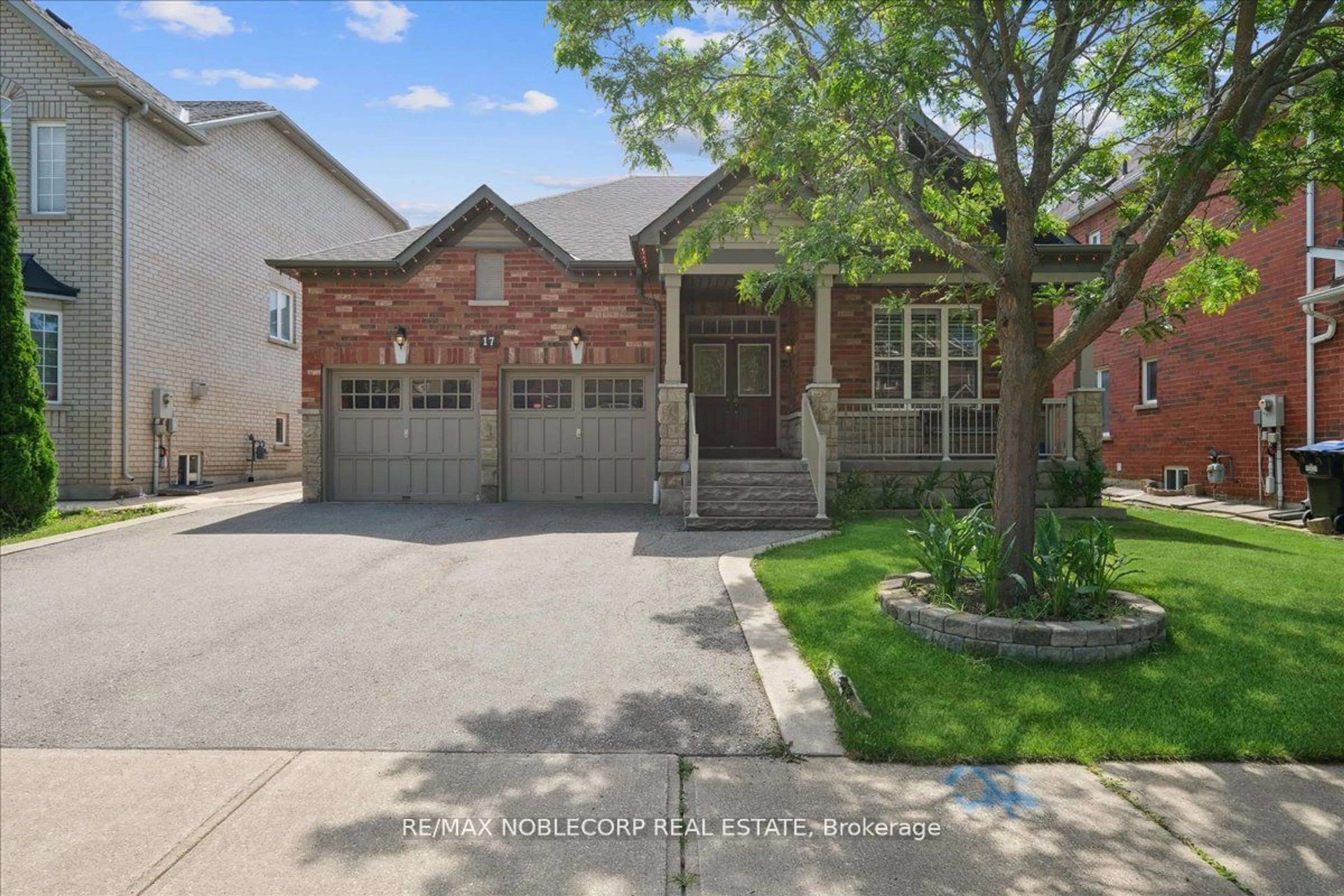 Frontside or backside of a home for 17 Aristocrat Rd, Brampton Ontario L6P 1W9