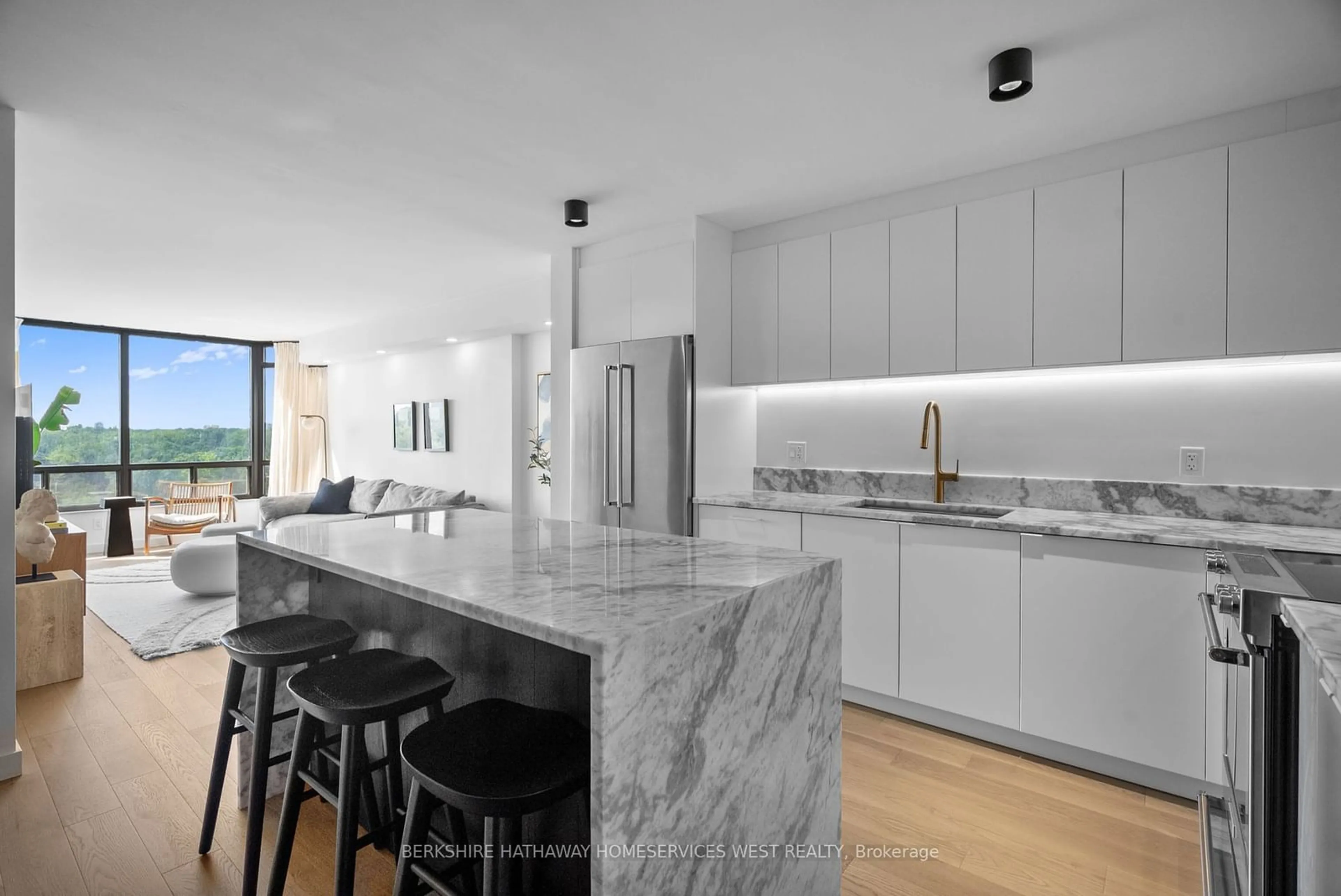 Contemporary kitchen for 1320 Islington Ave #1005, Toronto Ontario M9A 5C6