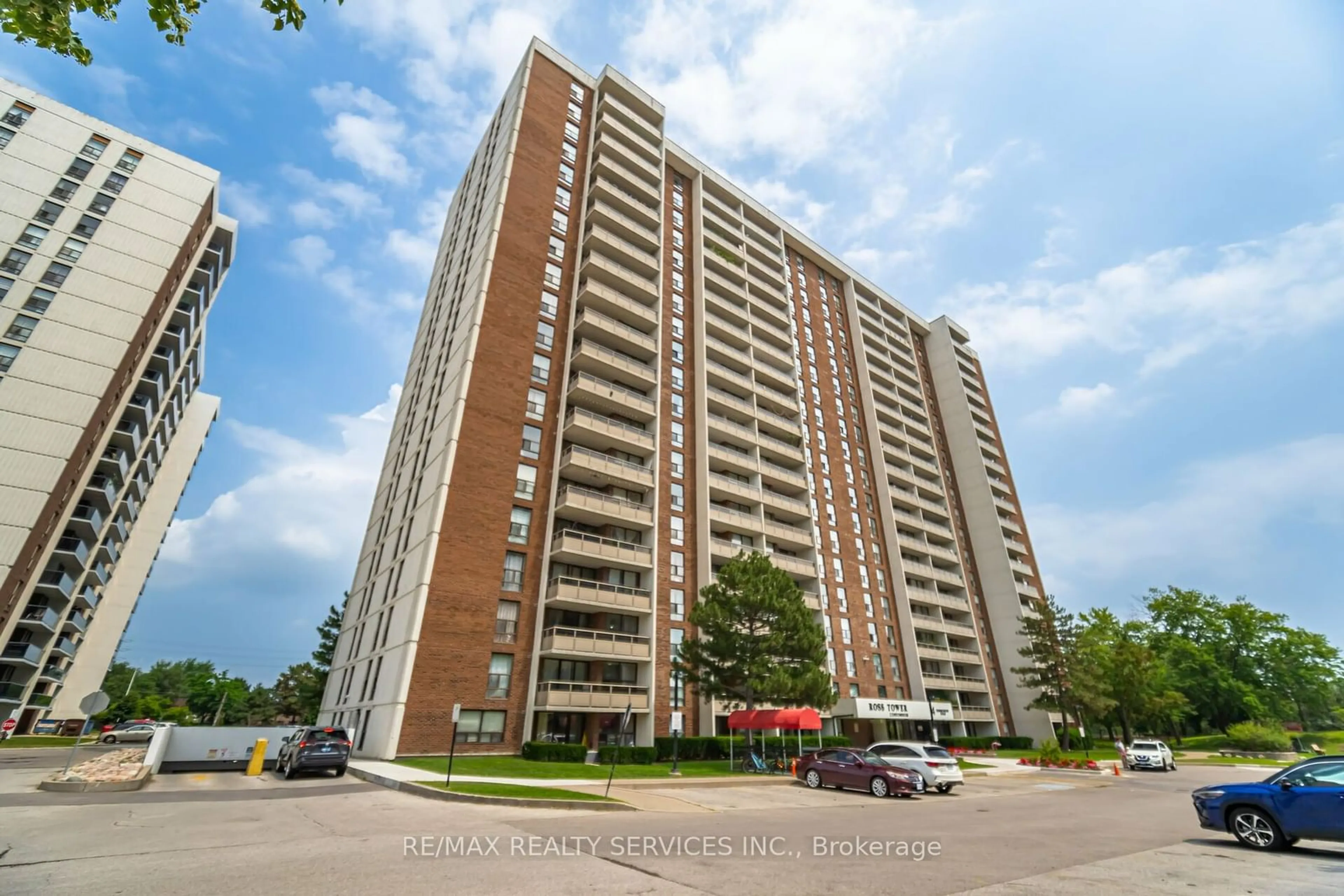 A pic from exterior of the house or condo for 4 Kings Cross Rd #809, Brampton Ontario L6T 3X8