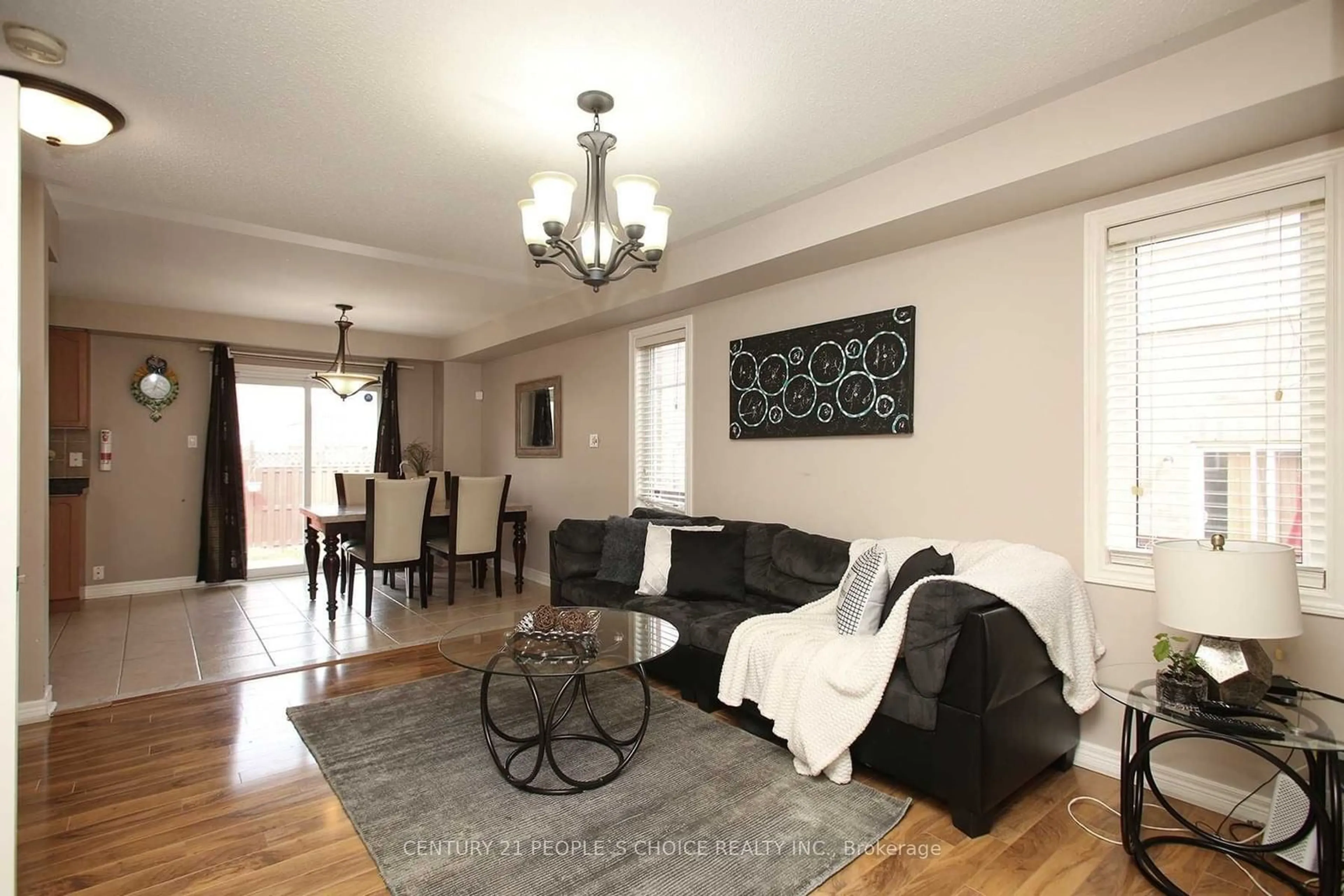 Living room for 20 Sewells Lane, Brampton Ontario L7A 3A1