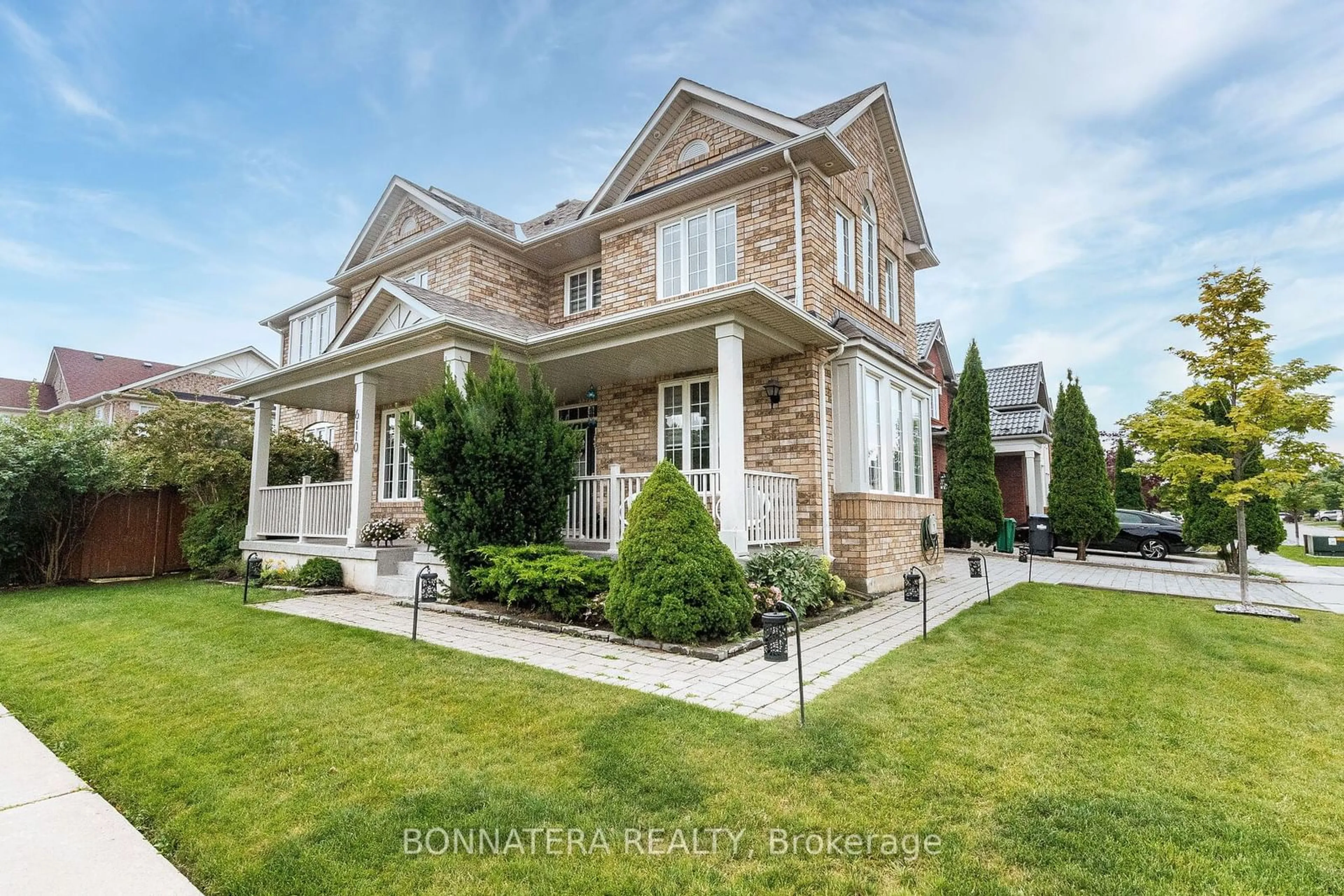 Frontside or backside of a home for 6110 Lisgar Dr, Mississauga Ontario L5N 8J6