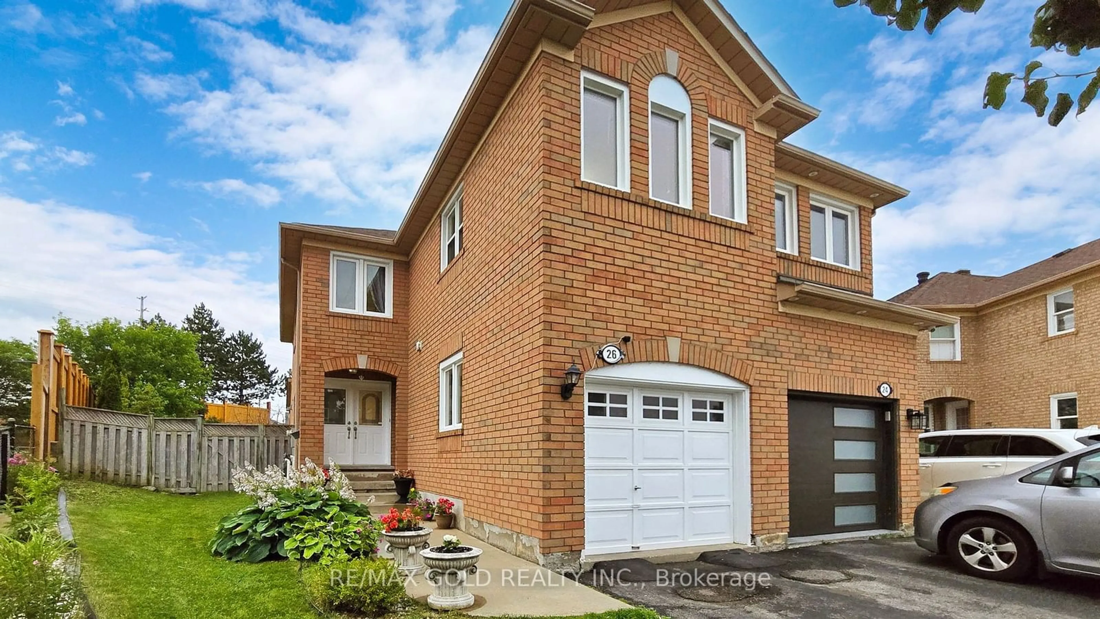 Home with brick exterior material for 26 Mount Ranier Cres, Brampton Ontario L6R 2K9