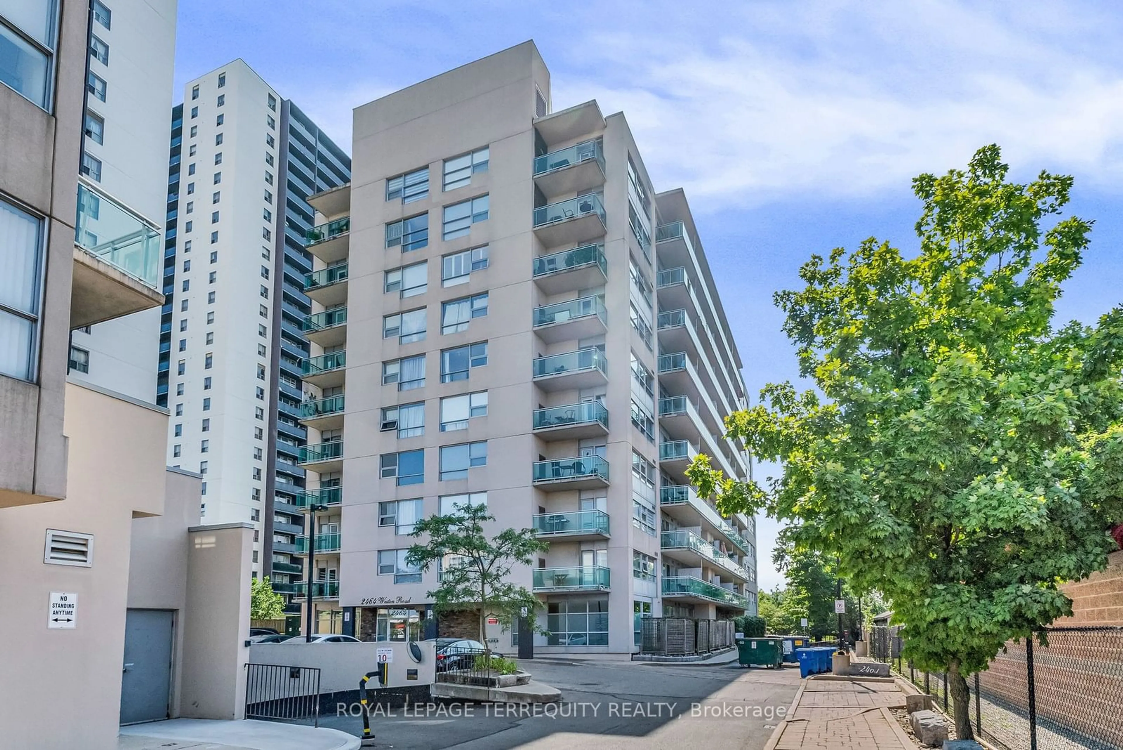 A pic from exterior of the house or condo for 2464 Weston Rd #1014, Toronto Ontario M9N 0A2