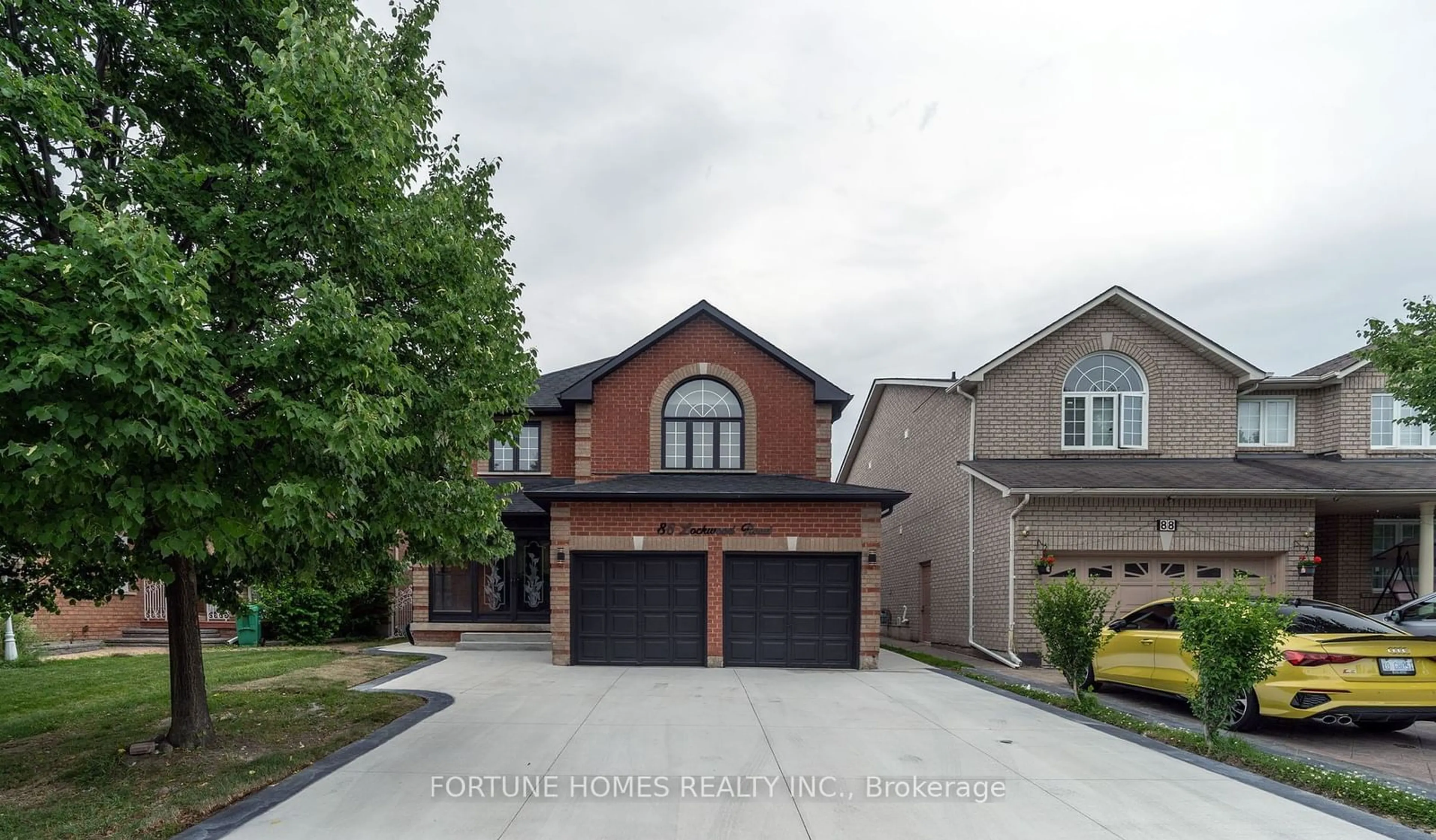 Frontside or backside of a home for 86 Lockwood Rd, Brampton Ontario L6Y 5E7