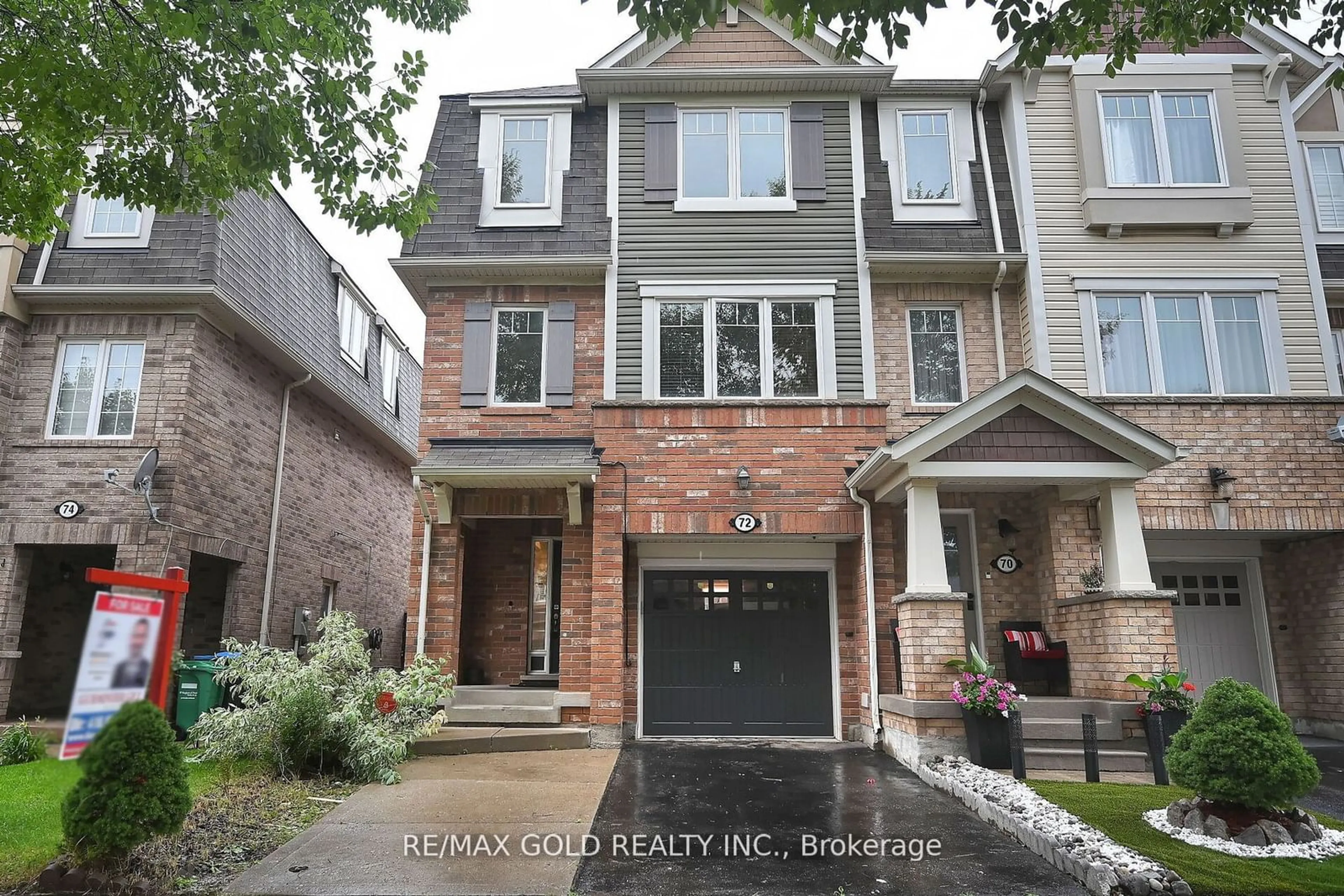 Home with brick exterior material for 72 Lathbury St, Brampton Ontario L7A 0R8